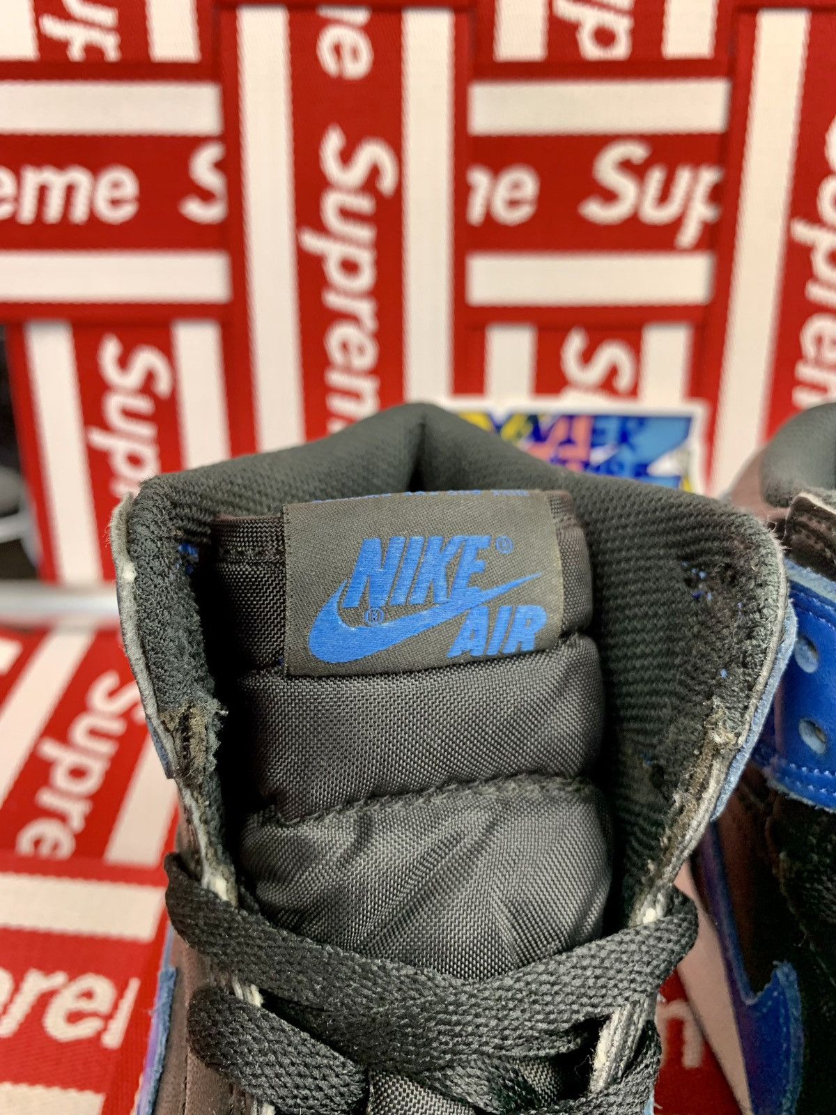Jordan Brand × Nike Jordan 1 Retro Royal (2017) Size 7y (8,5w) Size US 7 / EU 40 - 9 Thumbnail