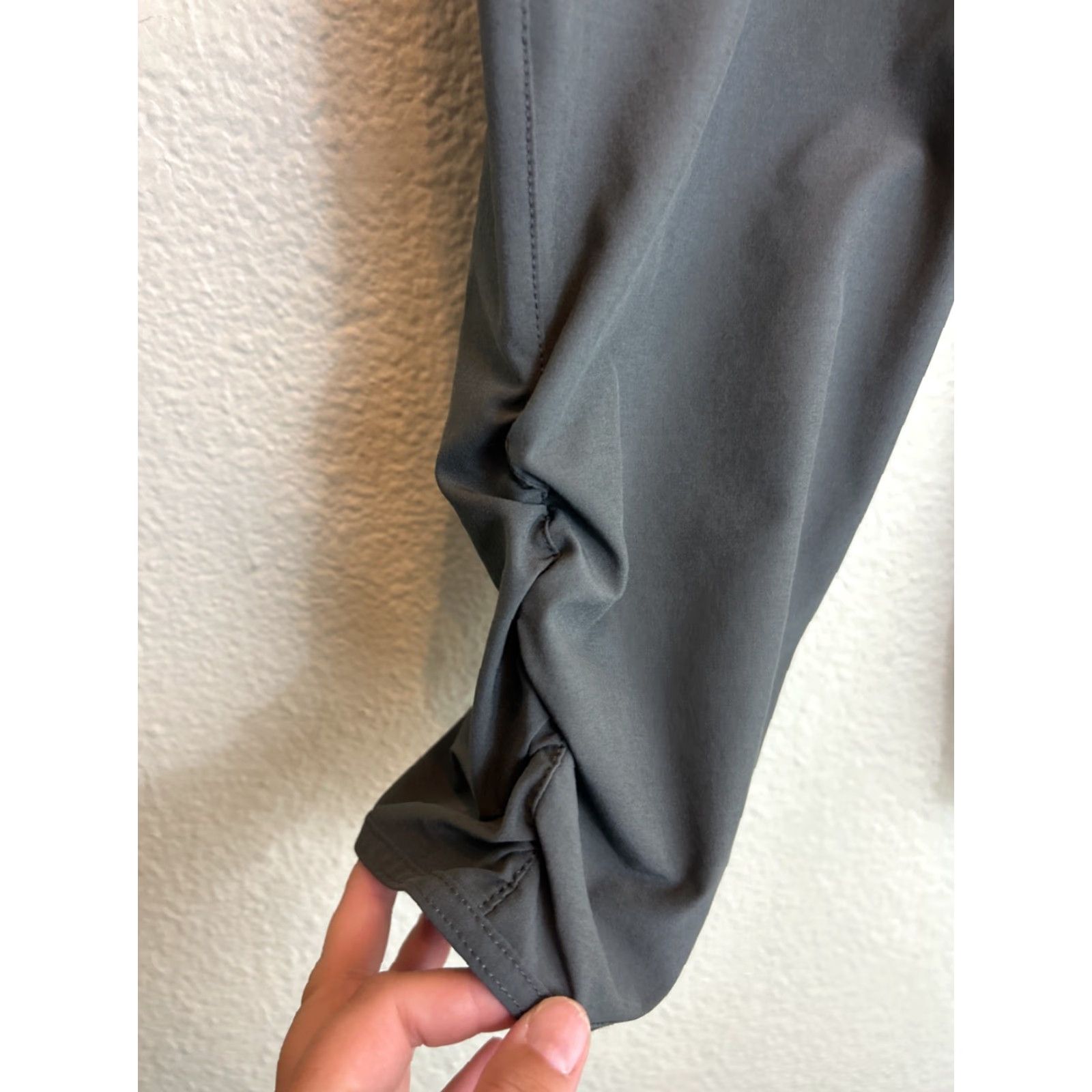 Eddie Bauer Eddie Bauer Womens Capri Pants Size 4 Gray Polyester Adventure 30x22 Size 27" / US 4 / IT 40 - 3 Thumbnail
