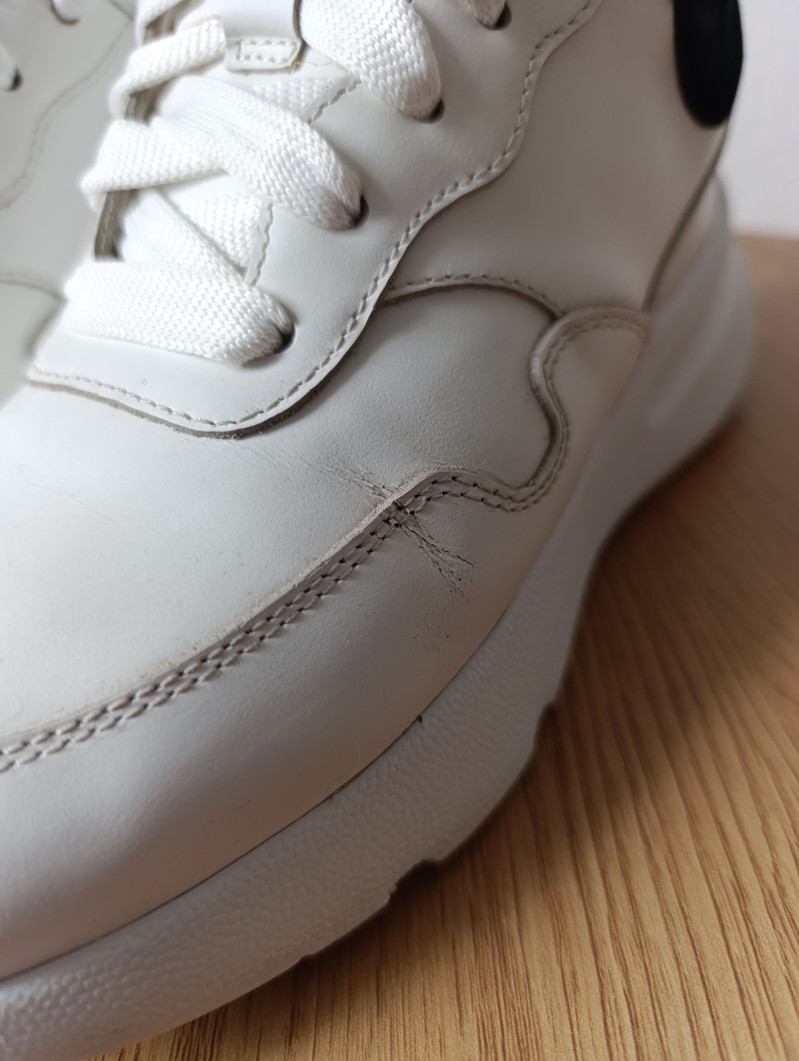 Alexander McQueen ALEXANDER MCQUEEN WOMEN'S WHITE LEATHER RUNNER SNEAKERS Size US 7.5 / IT 37.5 - 13 Thumbnail