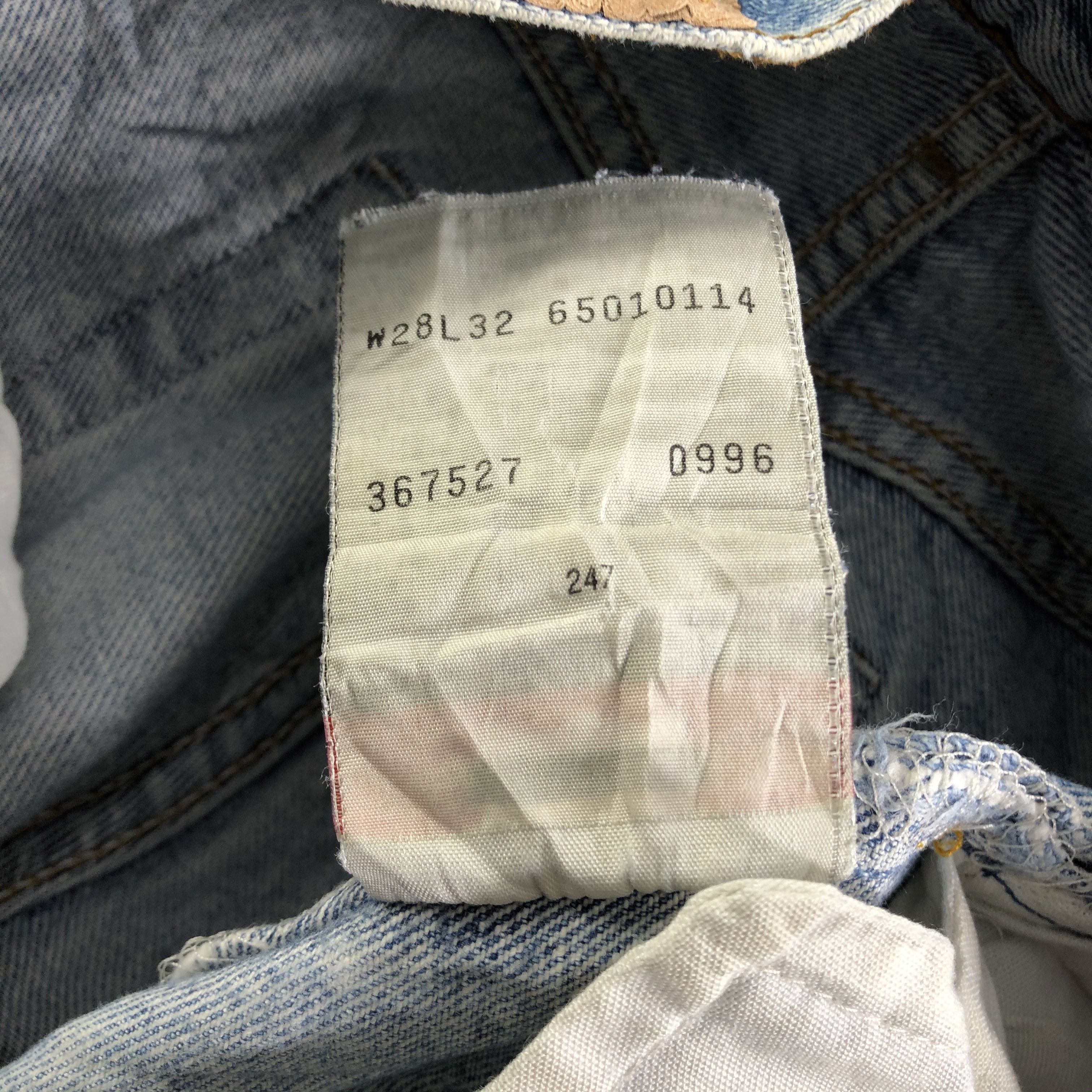 Levi's 90s Vintage Light Wash Levis 501 Jeans-J3881 Size US 27 - 11 Thumbnail