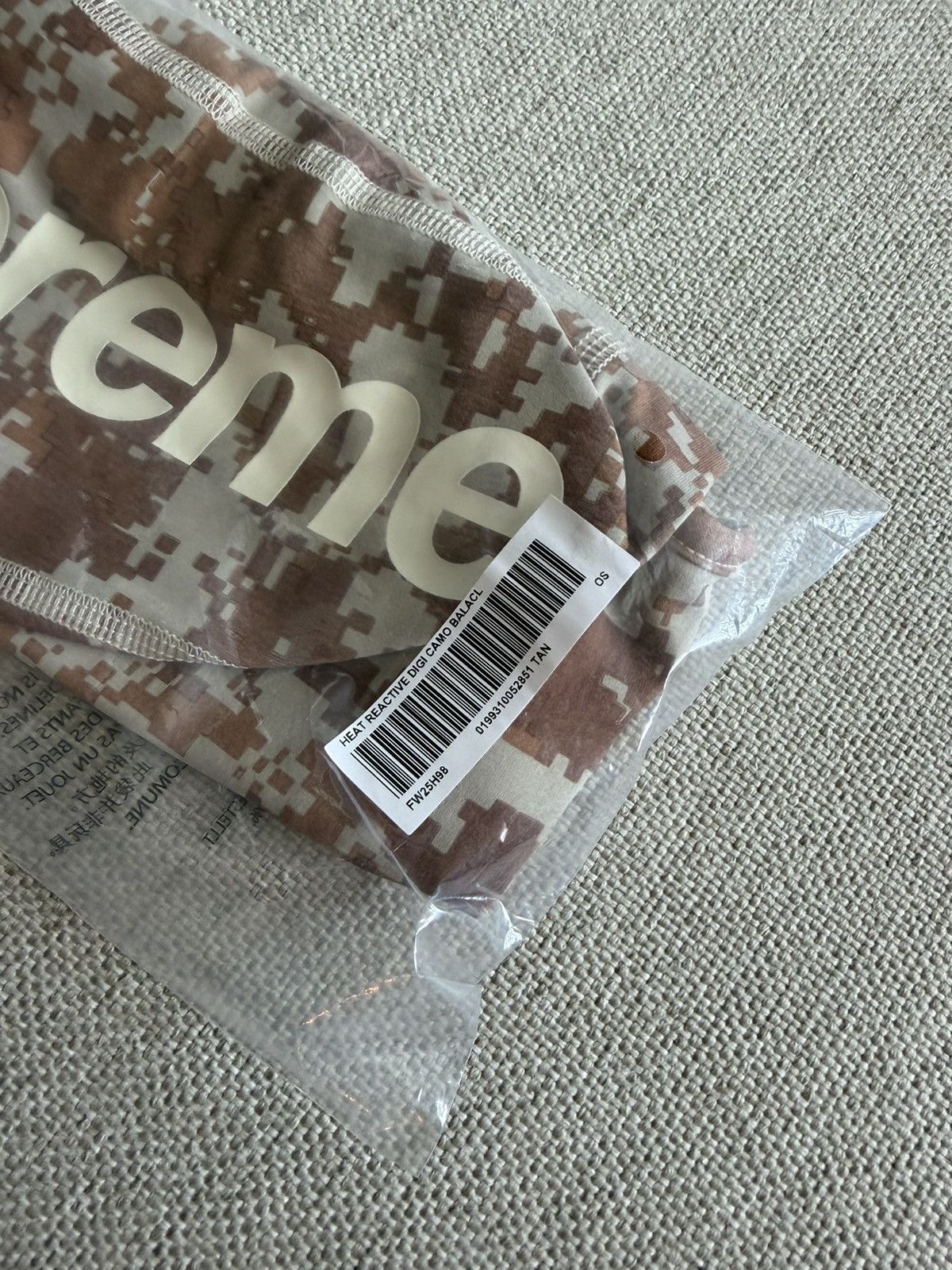Supreme Supreme FW25 Heat Reactive Digi Camo Balalclava DS Size ONE SIZE - 2 Thumbnail