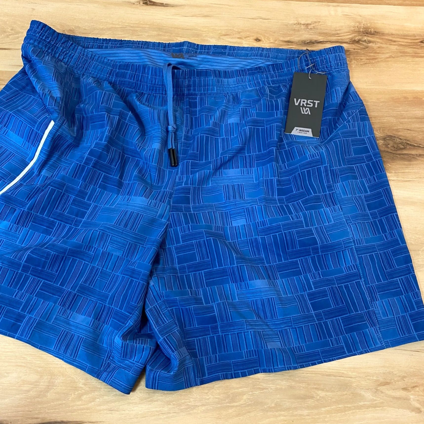 Vintage VRST Shorts Mens 2XL Accelerate 7" 4 Way Stretch Lined Moisture Wicking Reflect Blue Geometric Activewear Cross Training Gym Running Durability Mens Size US 39 - 2 Thumbnail