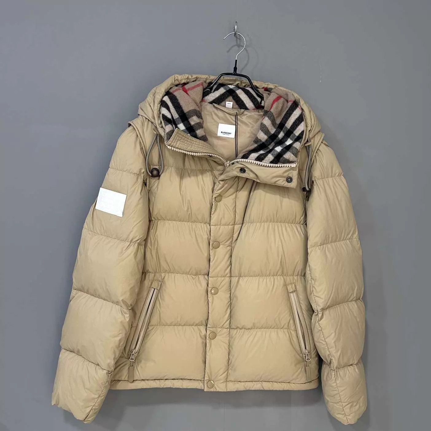 Burberry Burberry Khaki Check Down Jacket M Size M / US 6-8 / IT 42-44 - 1 Thumbnail