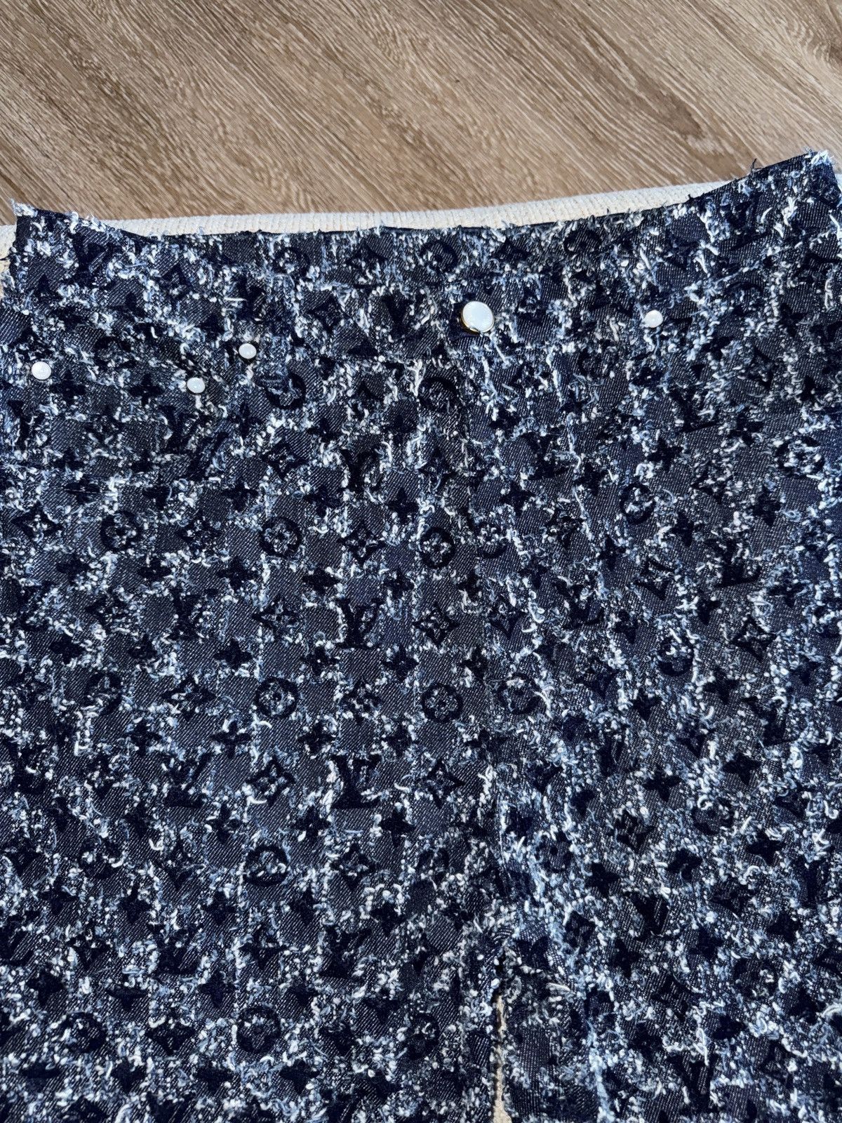 Louis Vuitton Louis Vuitton Flocked Monogram Denim Skate Pants Size US 32 / EU 48 - 3 Thumbnail