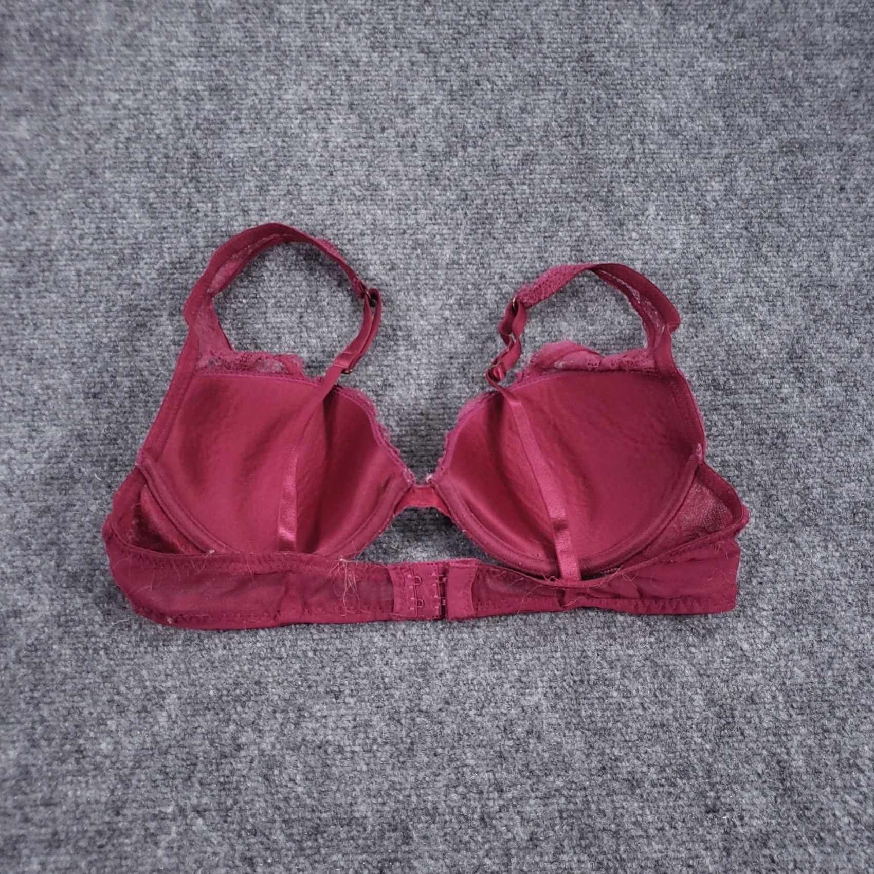 Vintage Marilyn Monroe Bra Womens Push Up Lace Padded Red Underwire Adjustable Strap 34B Size ONE SIZE - 2 Thumbnail