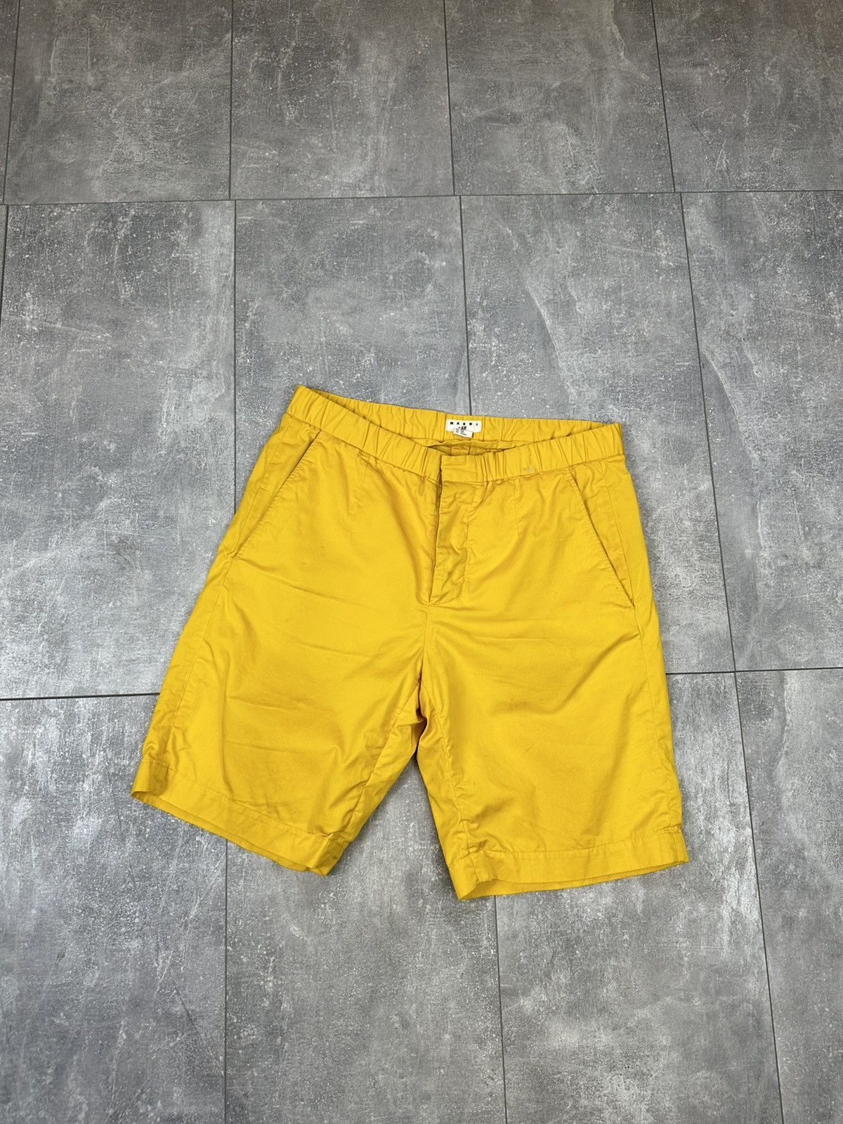 Marni Men’s luxury shorts Marin x H&M Size US 33 - 2 Thumbnail