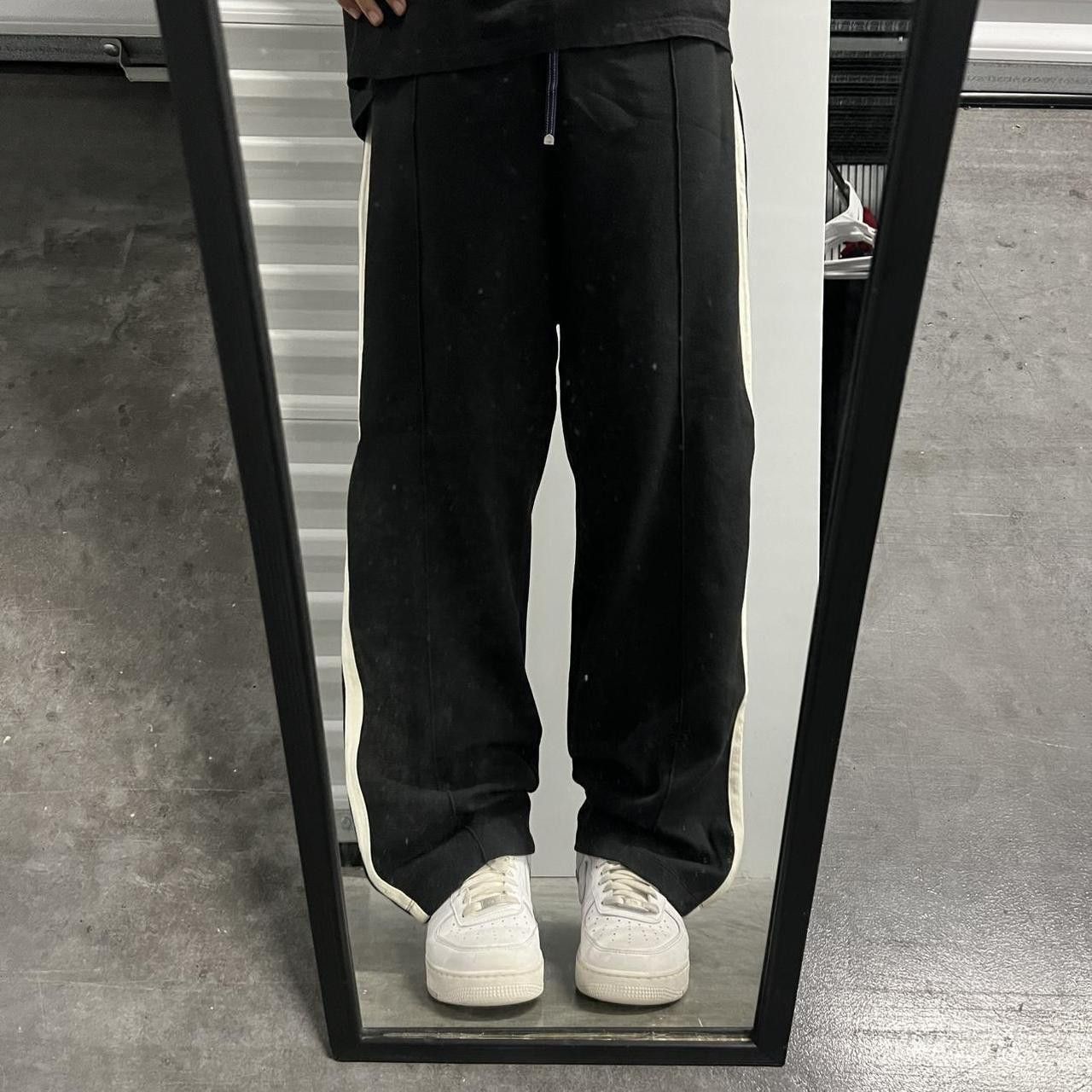 Vintage Crazy Vintage Y2K/2000s Baggy Black Striped Sweatpants with adjustable waistband! Size US 36 / EU 52 - 1 Thumbnail