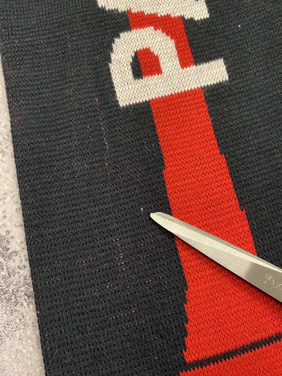 Nike Vintage Nike Paris Saint Germain Scarf PSG Rare Soccer Y2K Size ONE SIZE - 14 Thumbnail