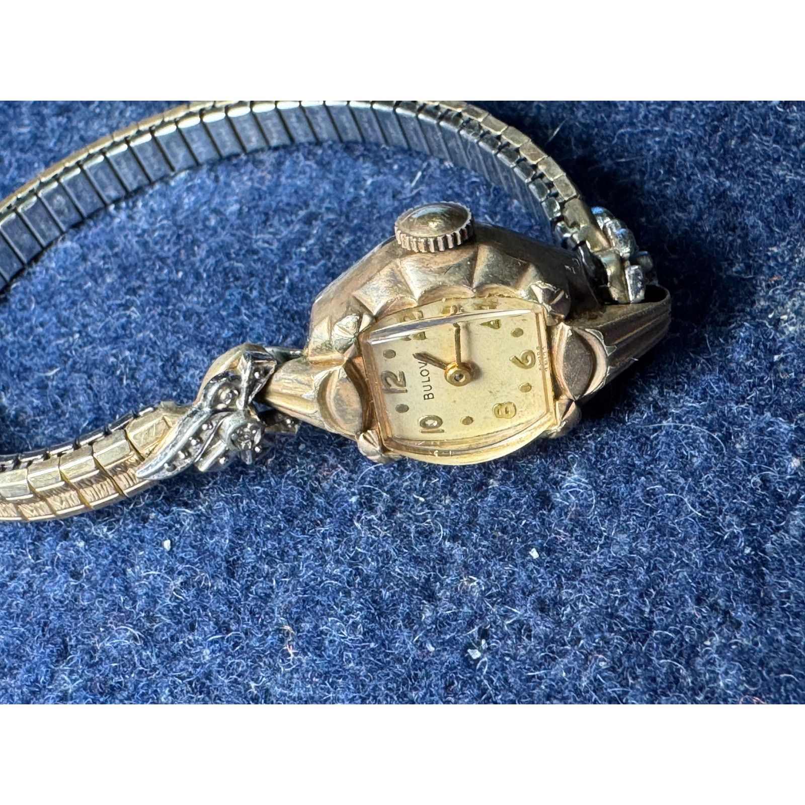 Bulova Bulova Vintage Ladies Wrist Watch (needs battery) Size ONE SIZE - 2 Thumbnail