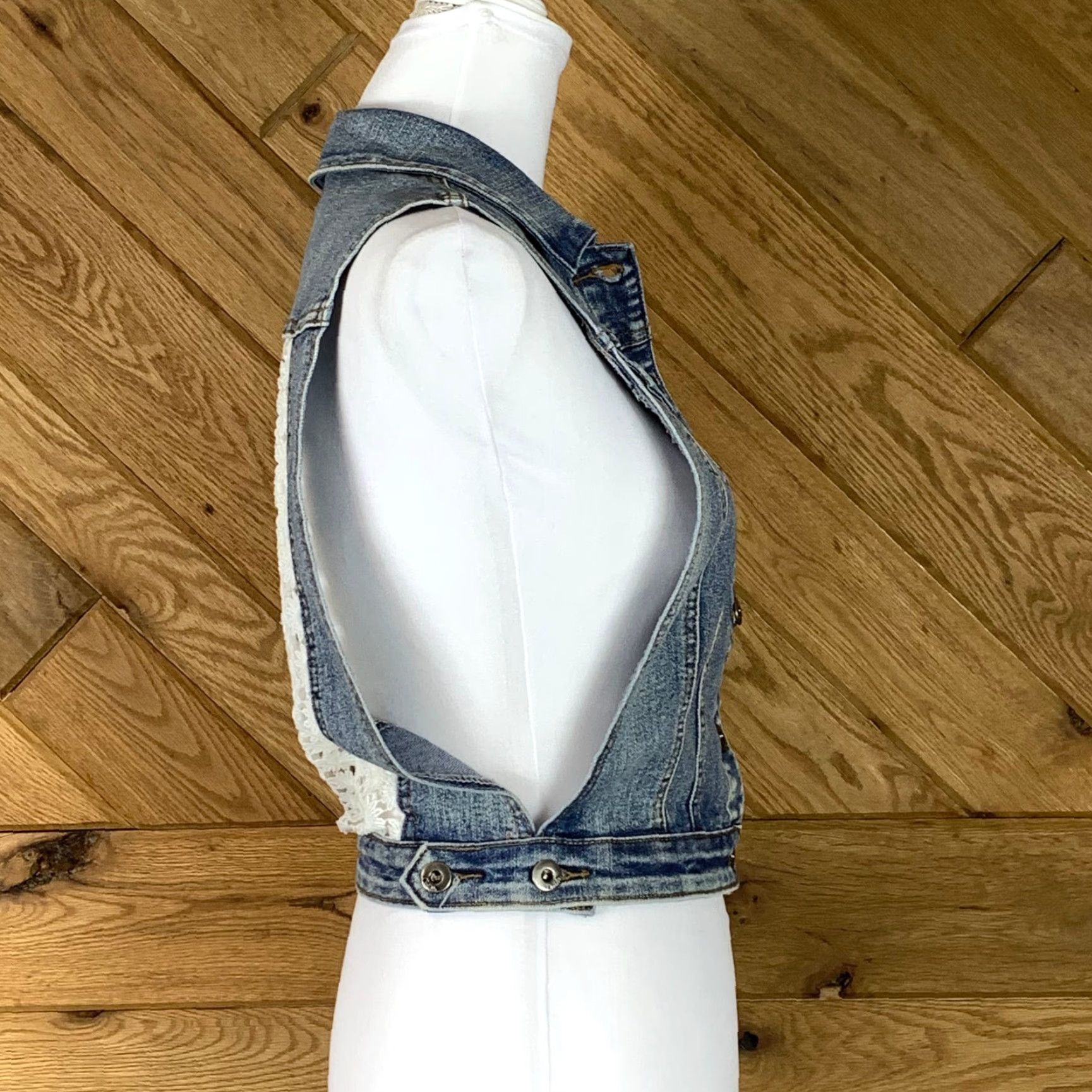 Denime CHIQLE Womens Size S Top Vest Lace Back Boho Denim Open Sides Collared Blue Vest Womens S Blue Denim Lace Back Boho Open Sides Collared CHIQLE Size S / US 4 / IT 40 - 3 Thumbnail