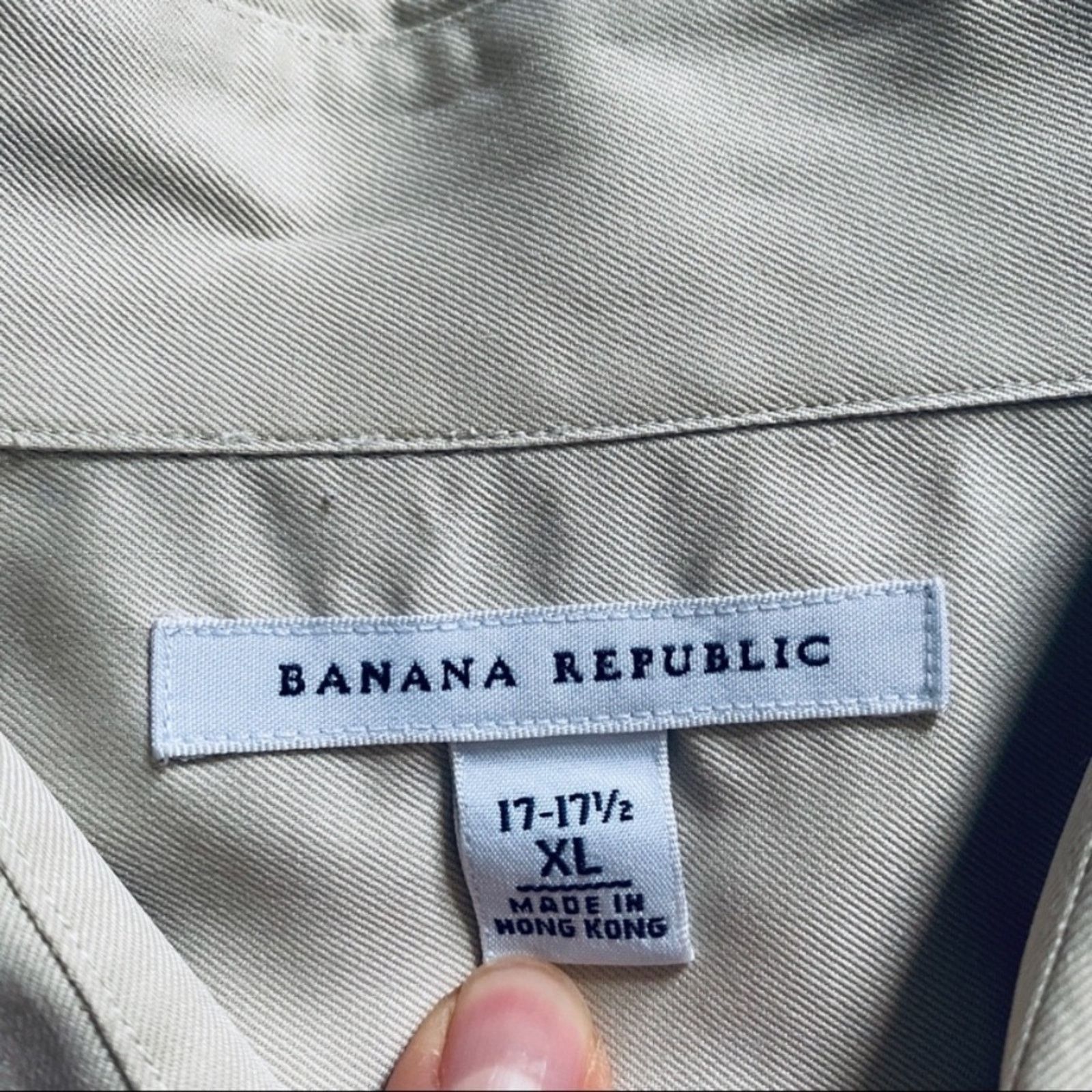 Banana Republic Banana Republic solid tan button down shirt Size US XL / EU 56 / 4 - 5 Thumbnail
