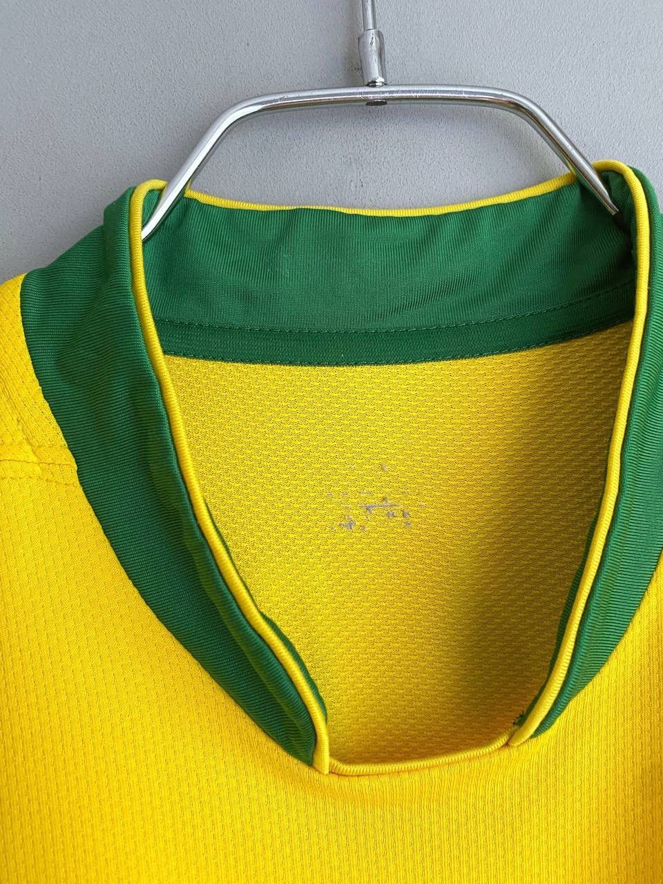 Nike Brazil National Team 2006 Soccer Jersey #10 RONALDINHO, M Size US M / EU 48-50 / 2 - 18 Thumbnail
