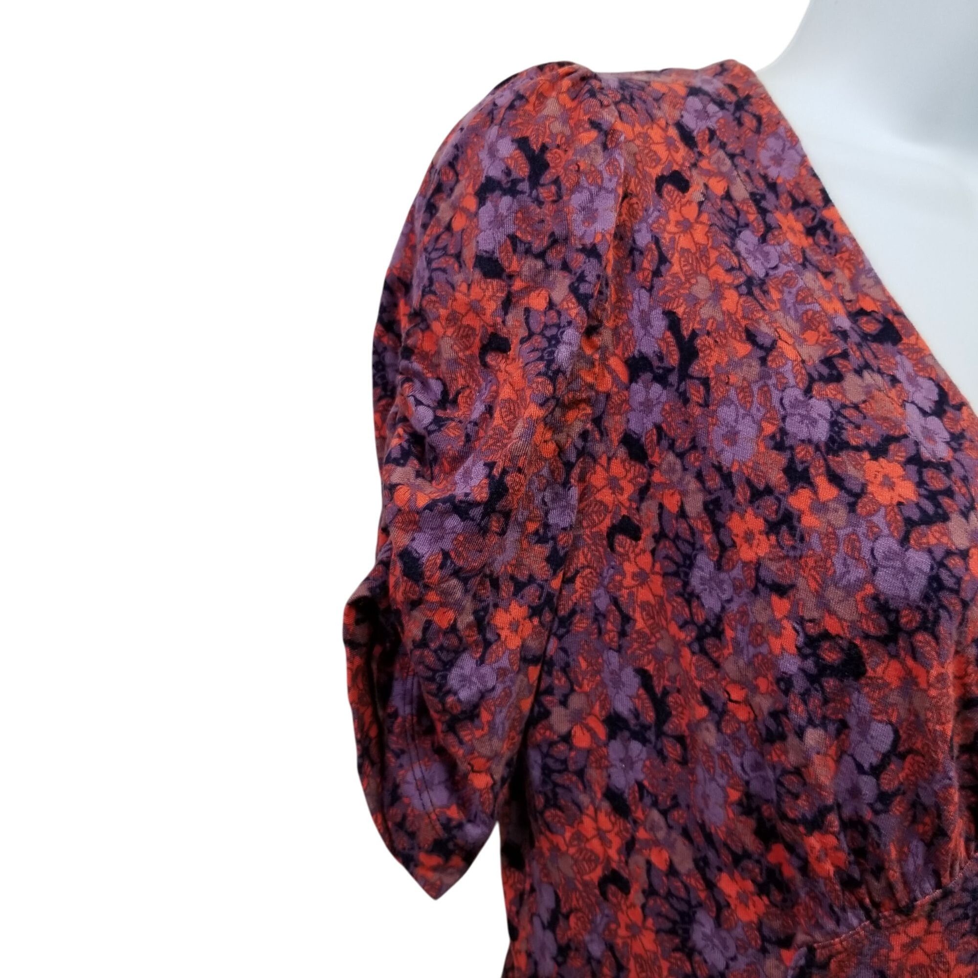 Free People Free People Red Purple Floral V Neck Stretch Knit Top L HOLL Size M / US 6-8 / IT 42-44 - 2 Thumbnail