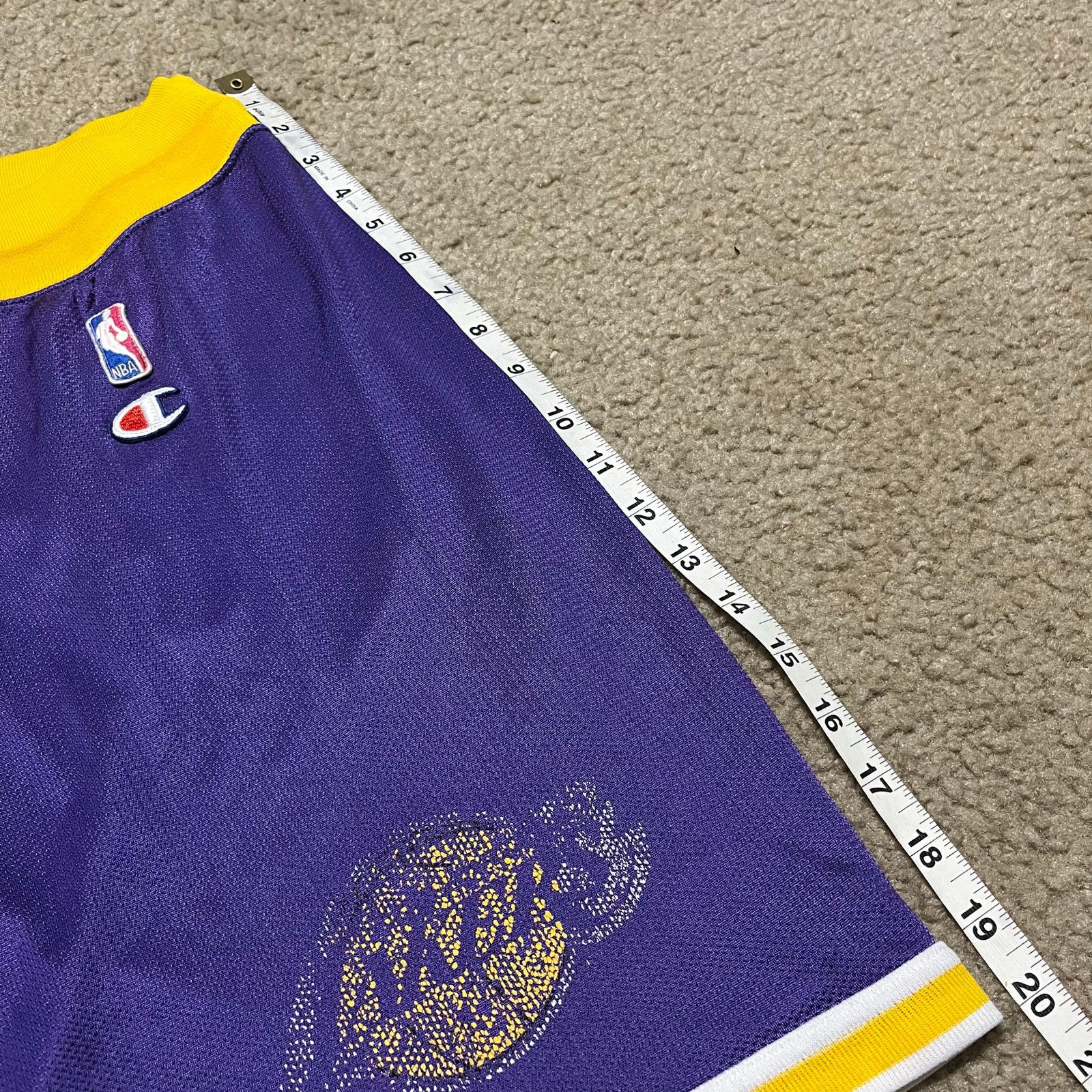 Champion Vintage 80s 90s Champion X Los Angeles Lakers B-Ball Shorts Size US 31 - 6 Thumbnail