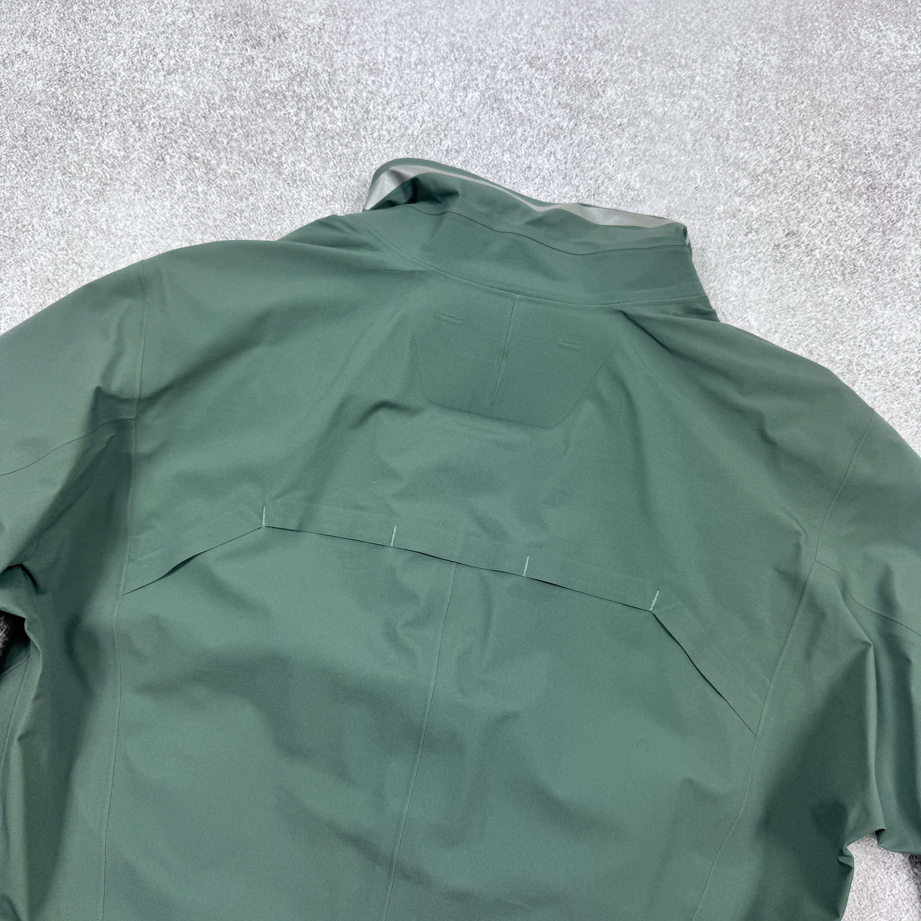 Arc'teryx Women`s Arcteryx A2B Hardshell Gore-tex Blazer Jacket Size S Size S / US 4 / IT 40 - 14 Thumbnail