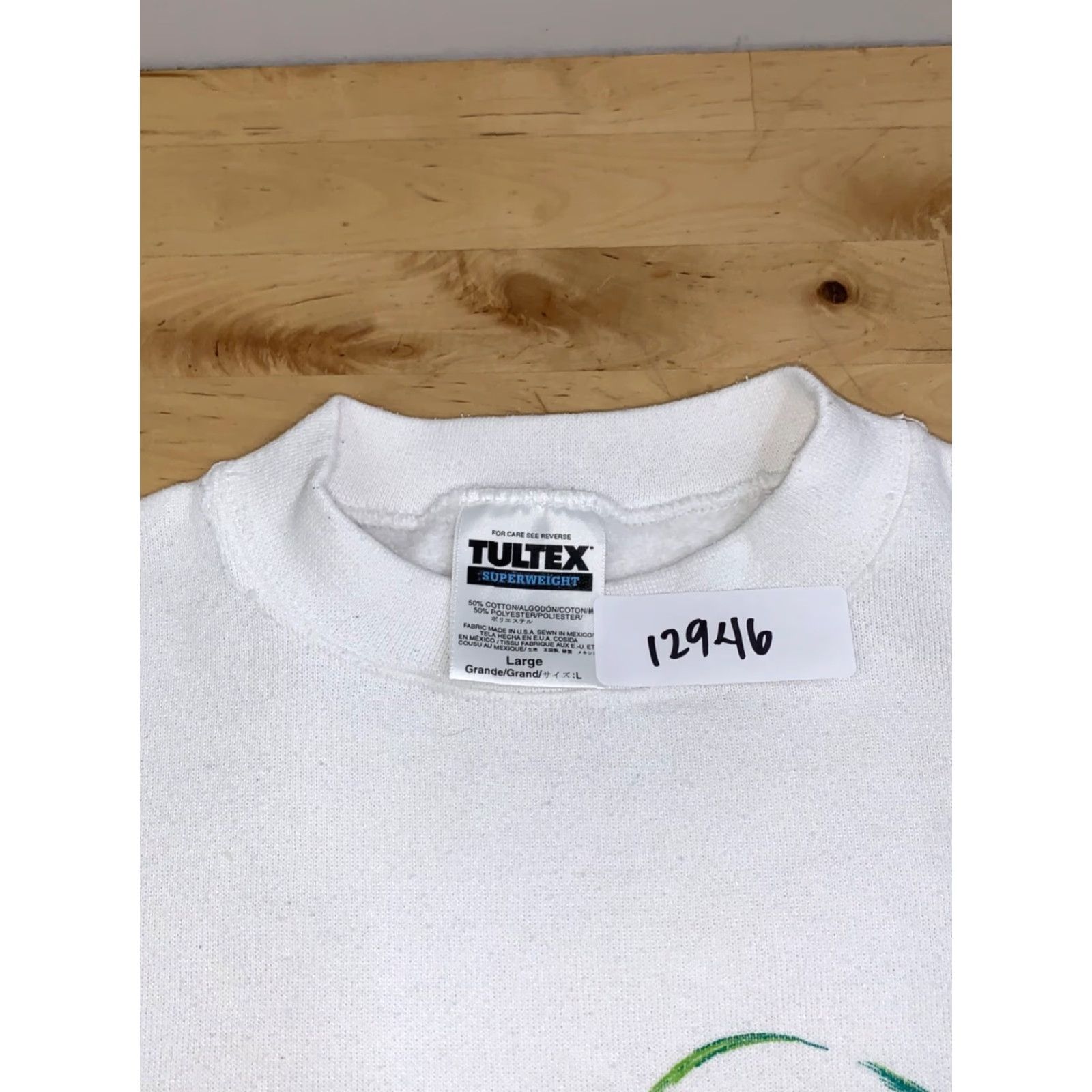 Tultex VINTAGE Seaworld manatees Sweatshirt Tultex White Graphic Print Men L Sweatshirt Size US L / EU 52-54 / 3 - 2 Thumbnail