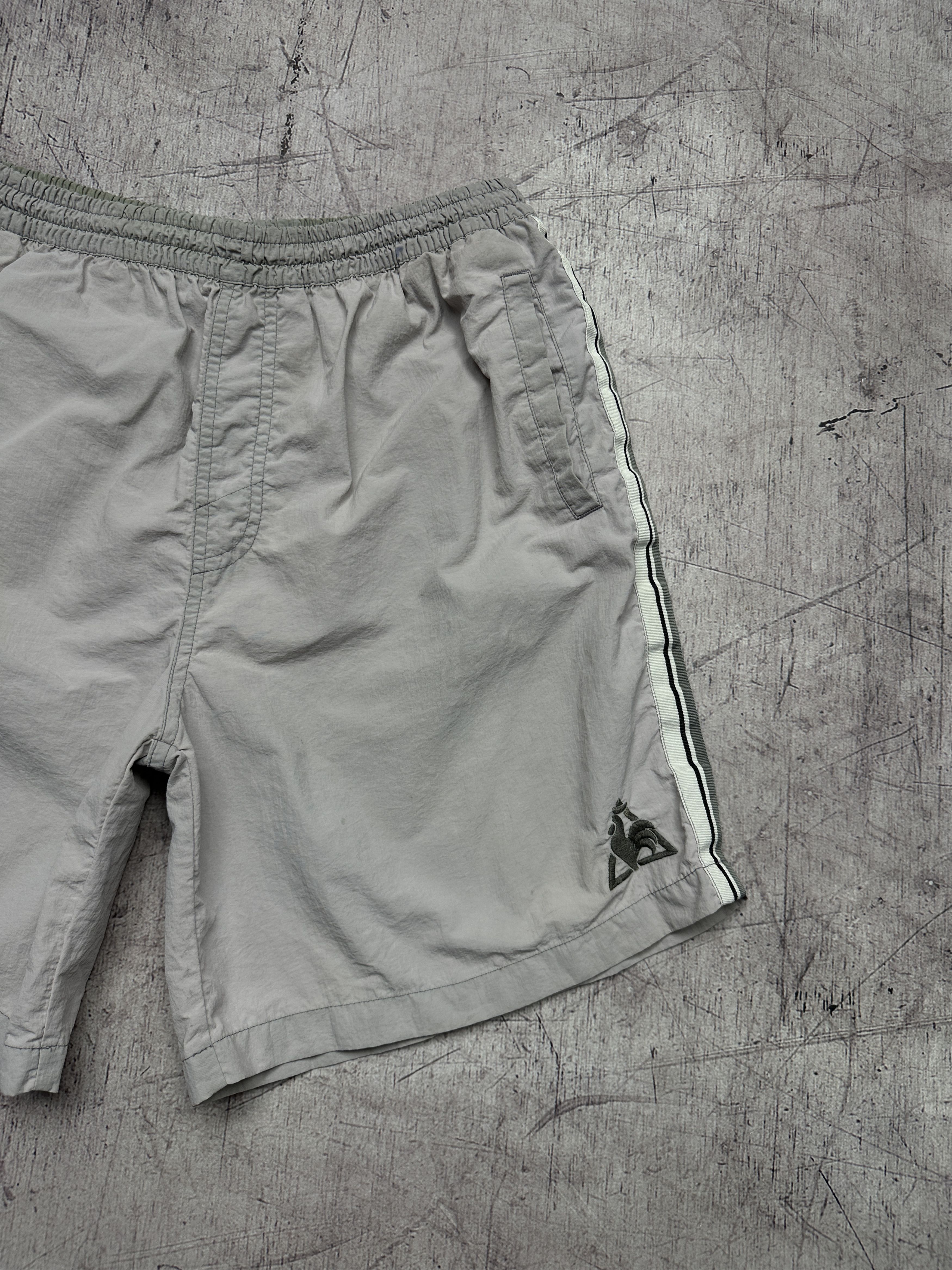 Le Coq Sportif Le Coq Sportif Vintage Mens Nylon Shorts Size US 32 / EU 48 - 2 Thumbnail