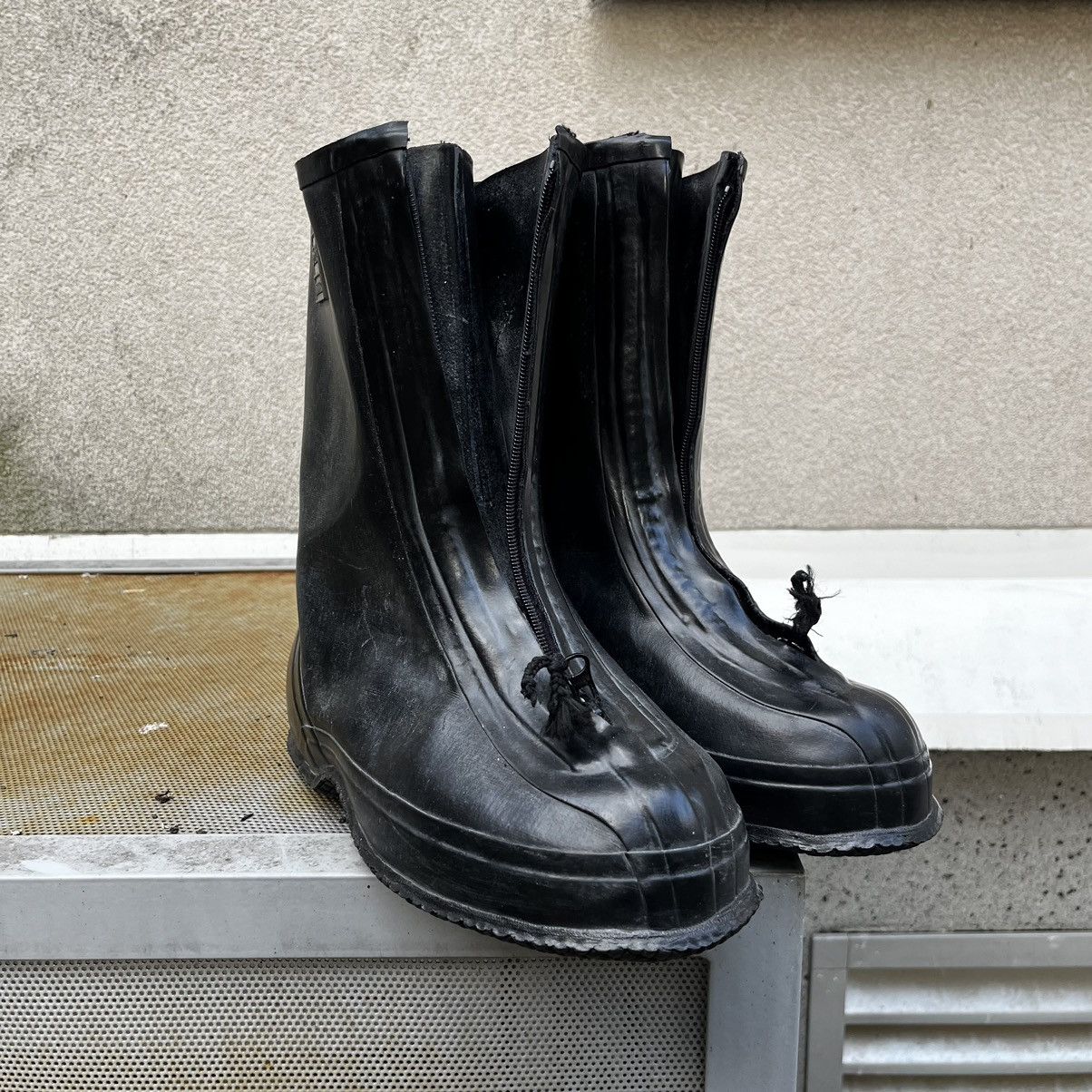 Other 80s Opium Bunny Boots Dune Rubber Combat Futuristic Spike Size US 8 / EU 41 - 9 Thumbnail