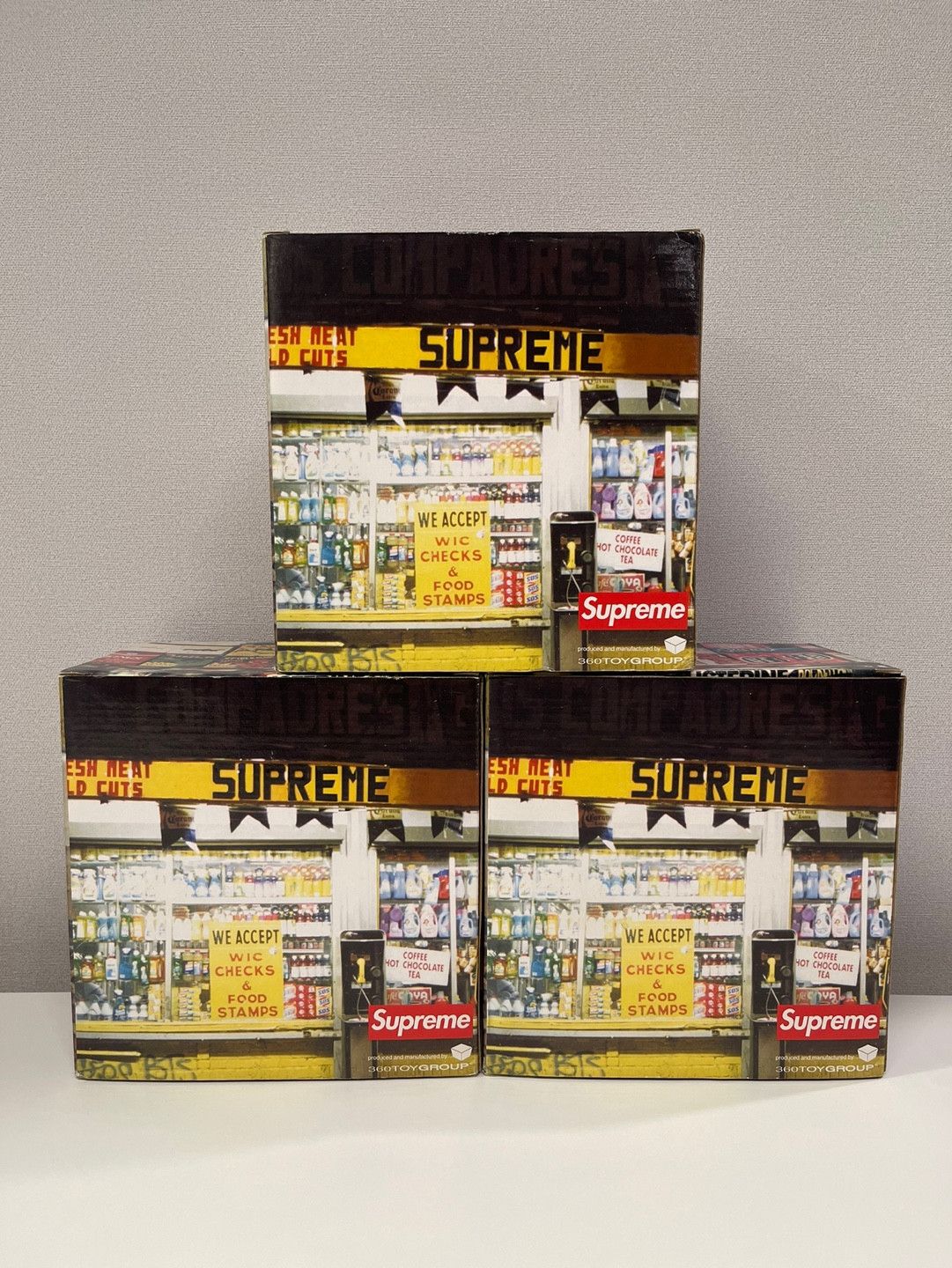 Supreme Supreme Camacho Figure NYC 2002 Set Size ONE SIZE - 2 Thumbnail