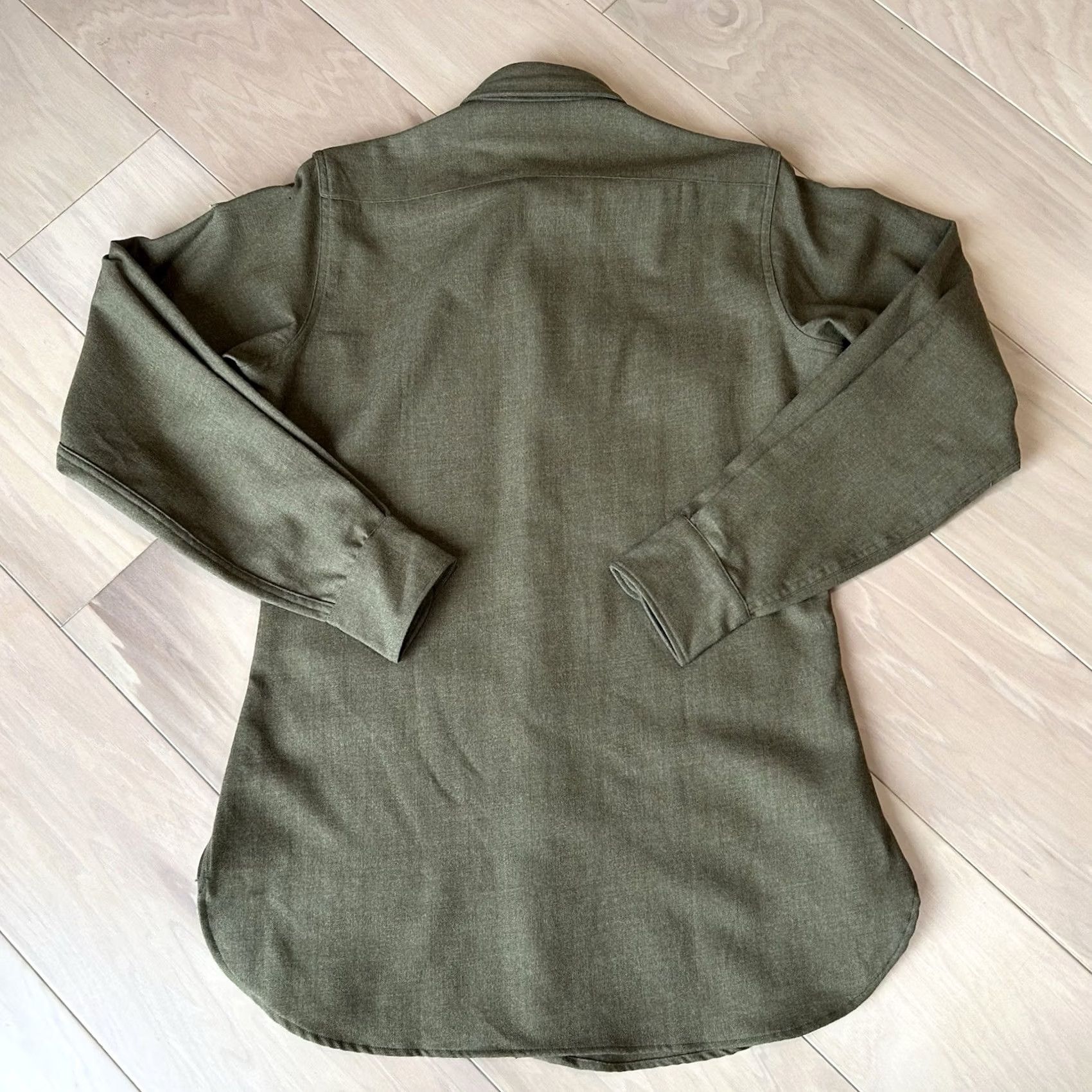 Olive VINTAGE US Army Shirt Olive Drab Wool Flannel Men’s M Regular 1940s 1950s Button-Front Military Look Mens Size US M / EU 48-50 / 2 - 2 Thumbnail