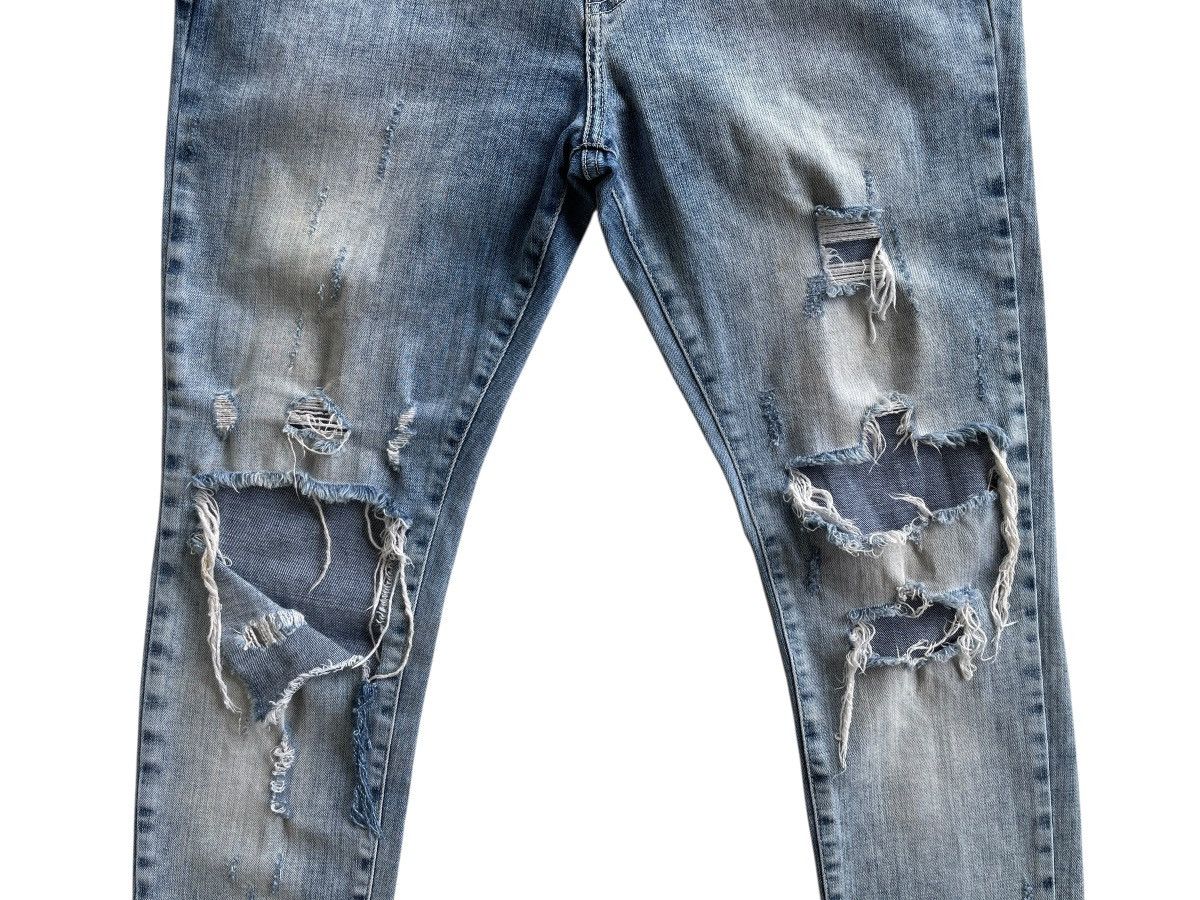 Represent Clo. Represent Acid Blue Distressed Knee Jeans Size US 33 - 6 Thumbnail