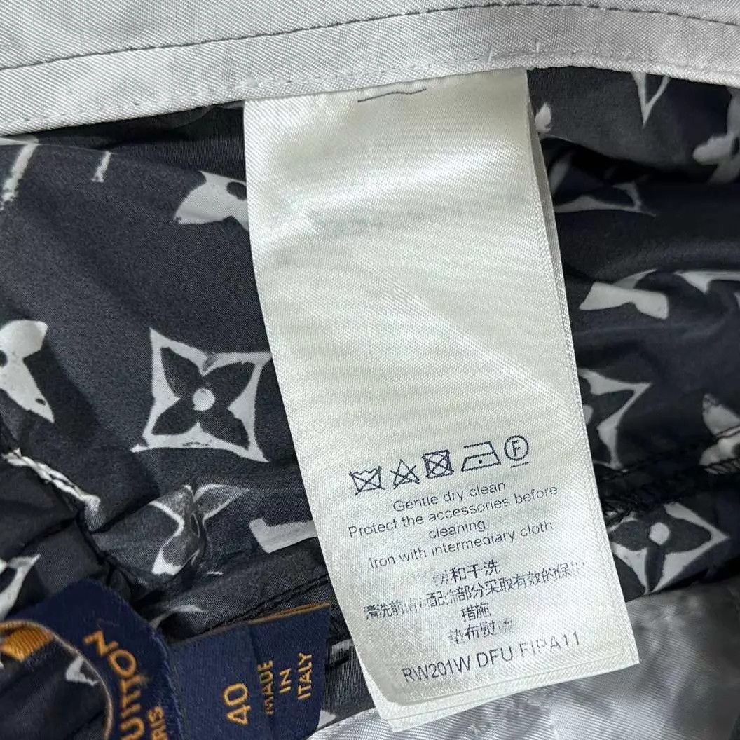 Louis Vuitton LV all-over Monogram track pants size 40 Size 28" / US 6 / IT 42 - 4 Thumbnail
