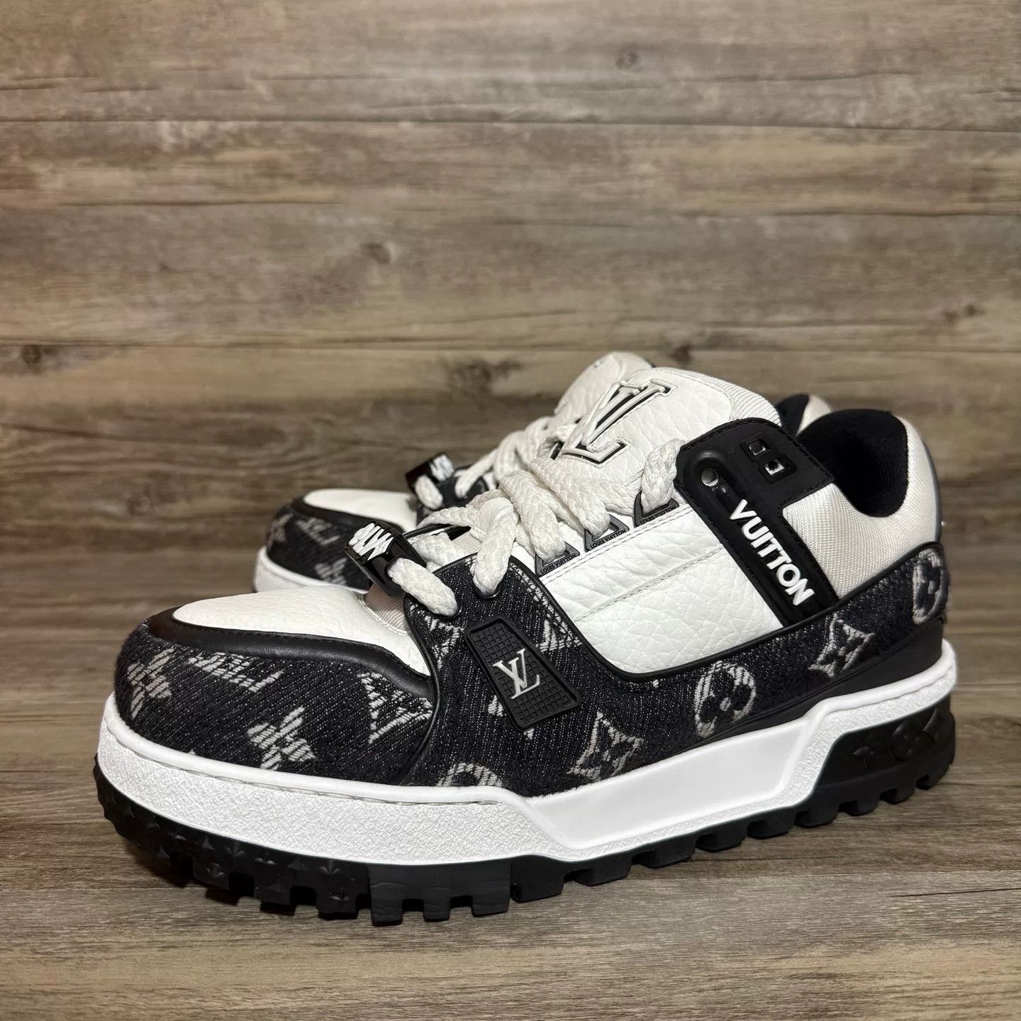 Louis Vuitton Louis Vuitton Training Denim Black Lowtop Sneakers 42 Men Size US 9 / EU 42 - 1 Thumbnail