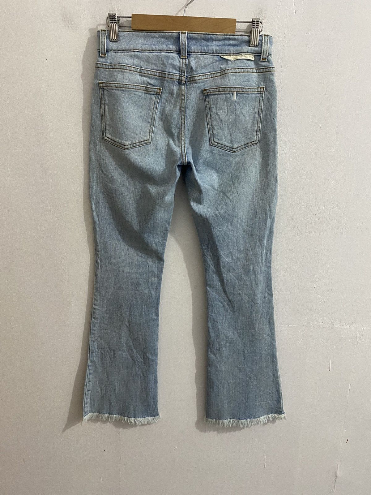 Stella McCartney Stella McCartney Flower Embroidered Jeans Size 27" / US 4 / IT 40 - 2 Thumbnail