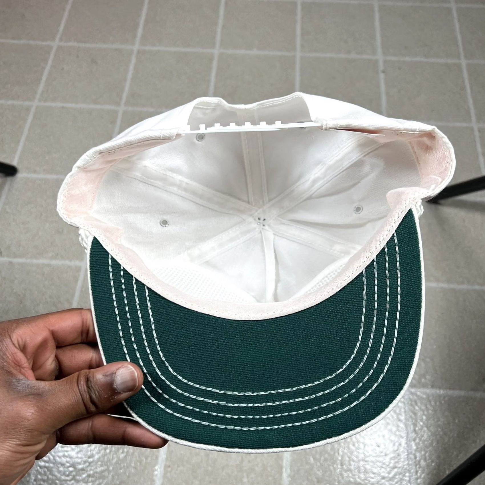 Vintage VINTAGE USS Arizona Memorial Pearl Harbor Snapback Hat Cap White One Size Men White WWII Patch Hat Cap Snapback Mens Size ONE SIZE - 5 Thumbnail