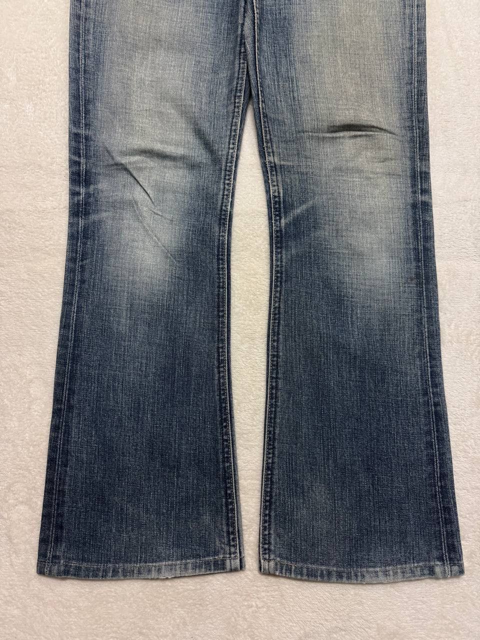 Lee FLARE Vintage 90s Lee Faded Distressed Thrashed Bootcut Jean Size US 30 / EU 46 - 8 Thumbnail