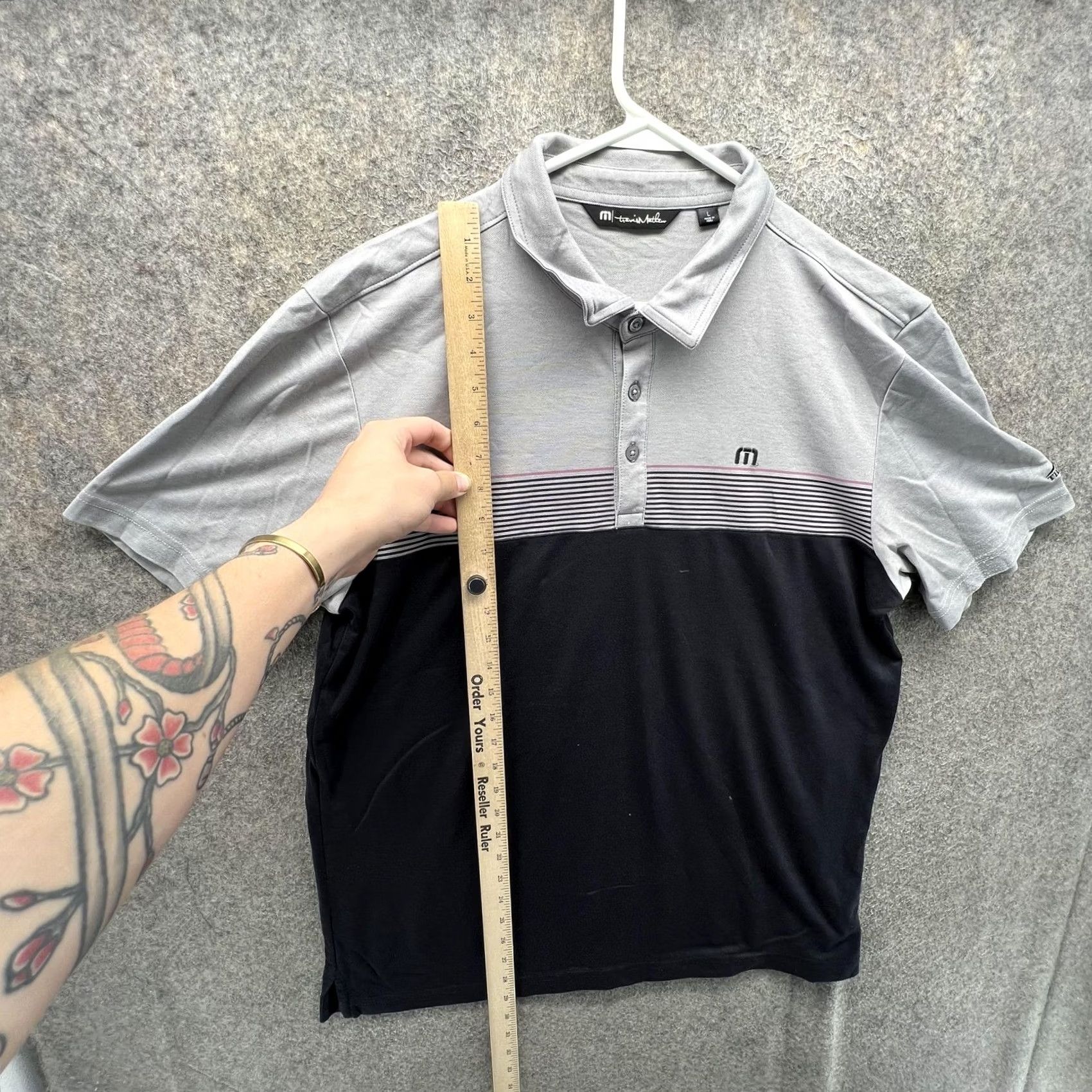 TravisMathew TravisMathew Polo Shirt Mens Large Black Gray Colorblock Golf Broadlands Casual Shirt Mens L Black Gray Colorblock Broadlands Golf Size US L / EU 52-54 / 3 - 7 Thumbnail