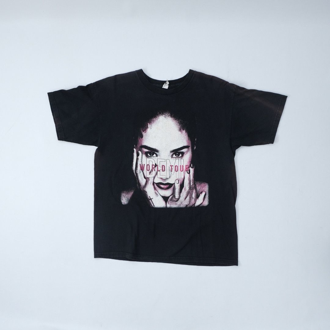Band Tees Demi Lovato World Tour Size US M / EU 48-50 / 2 - 1 Thumbnail