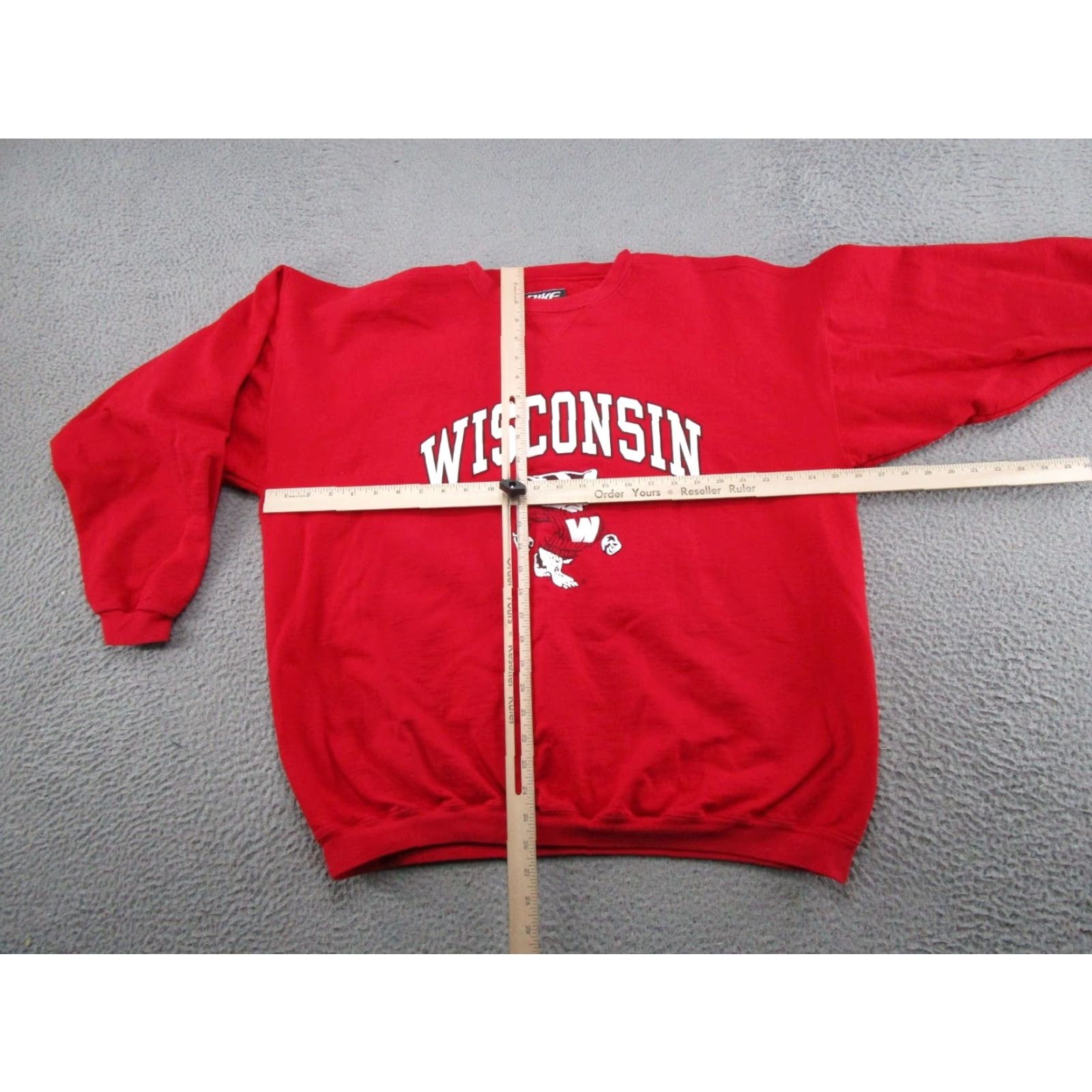 Spell VINTAGE BIKE Wisconsin Badgers Sweatshirt Mens XL Red 90s Sports Pullover Crew Neck Long Sleeve All Seasons Size US XL / EU 56 / 4 - 5 Thumbnail