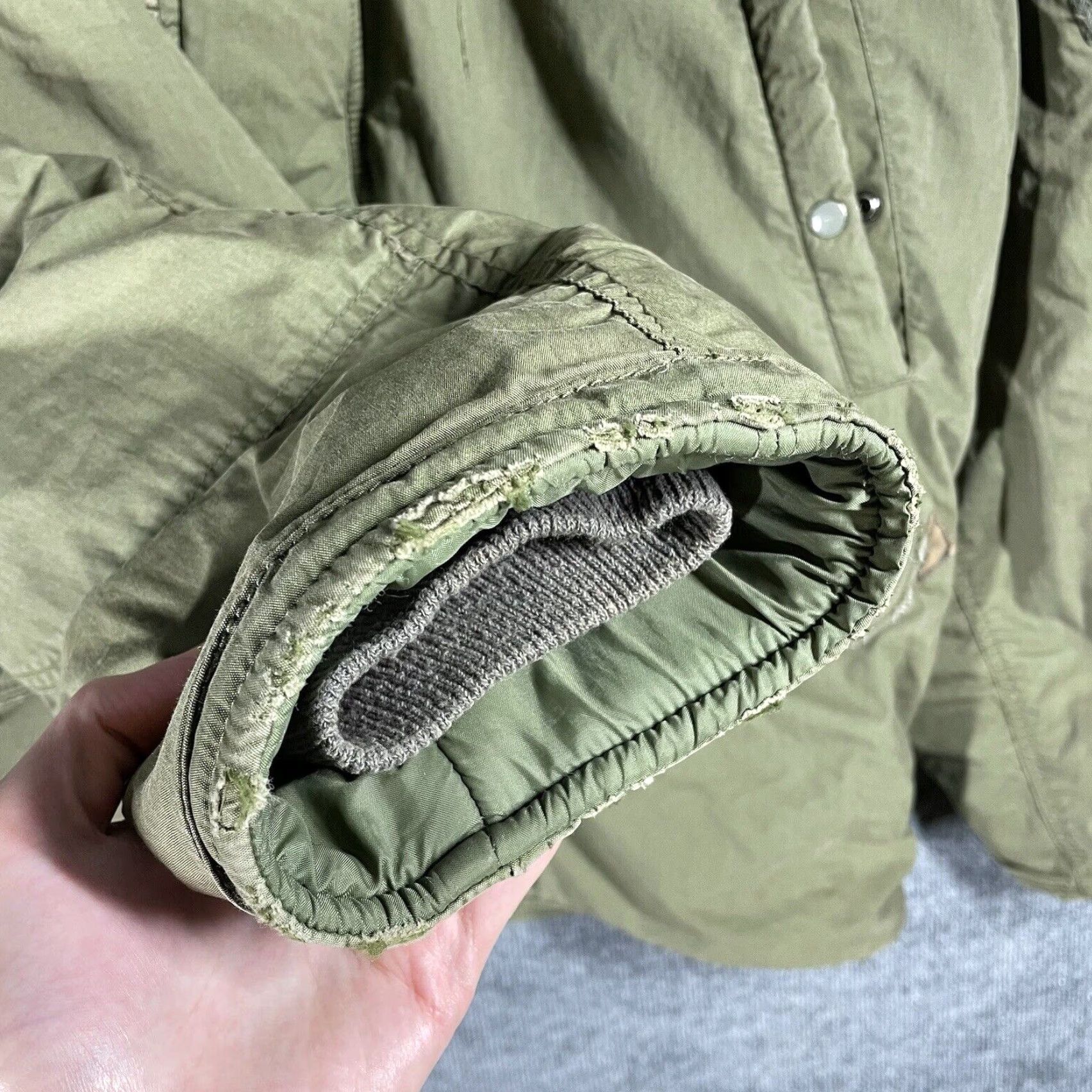 Abercrombie & Fitch VINTAGE Abercrombie & Fitch Parka Jacket Men's L Green Army Military Sherpa Lined Fur Hood Size US L / EU 52-54 / 3 - 6 Thumbnail