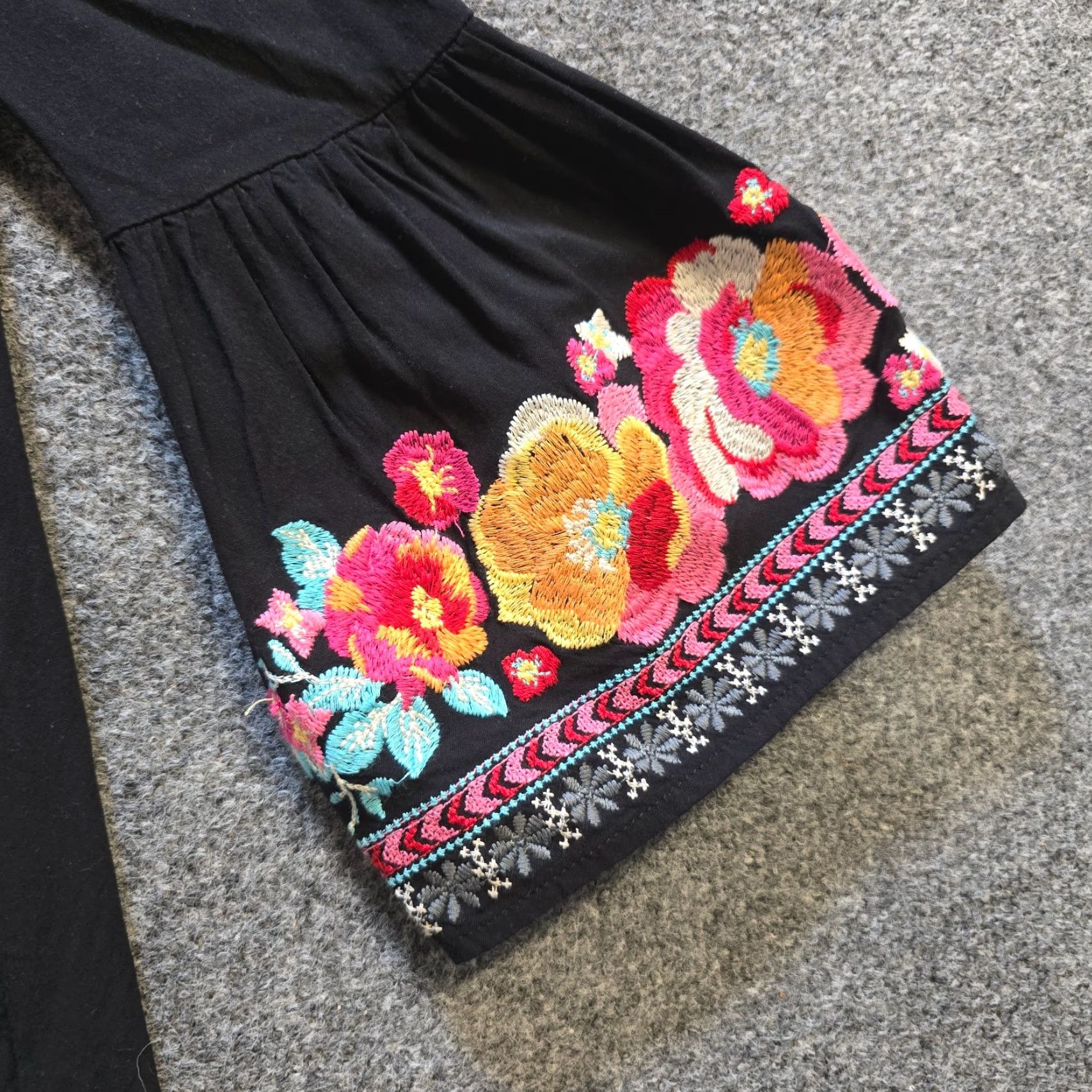 Vintage Savanna Jane Top Womens Size Small Black Floral Embroidered Boho Peasant Casual Size S / US 4 / IT 40 - 3 Thumbnail