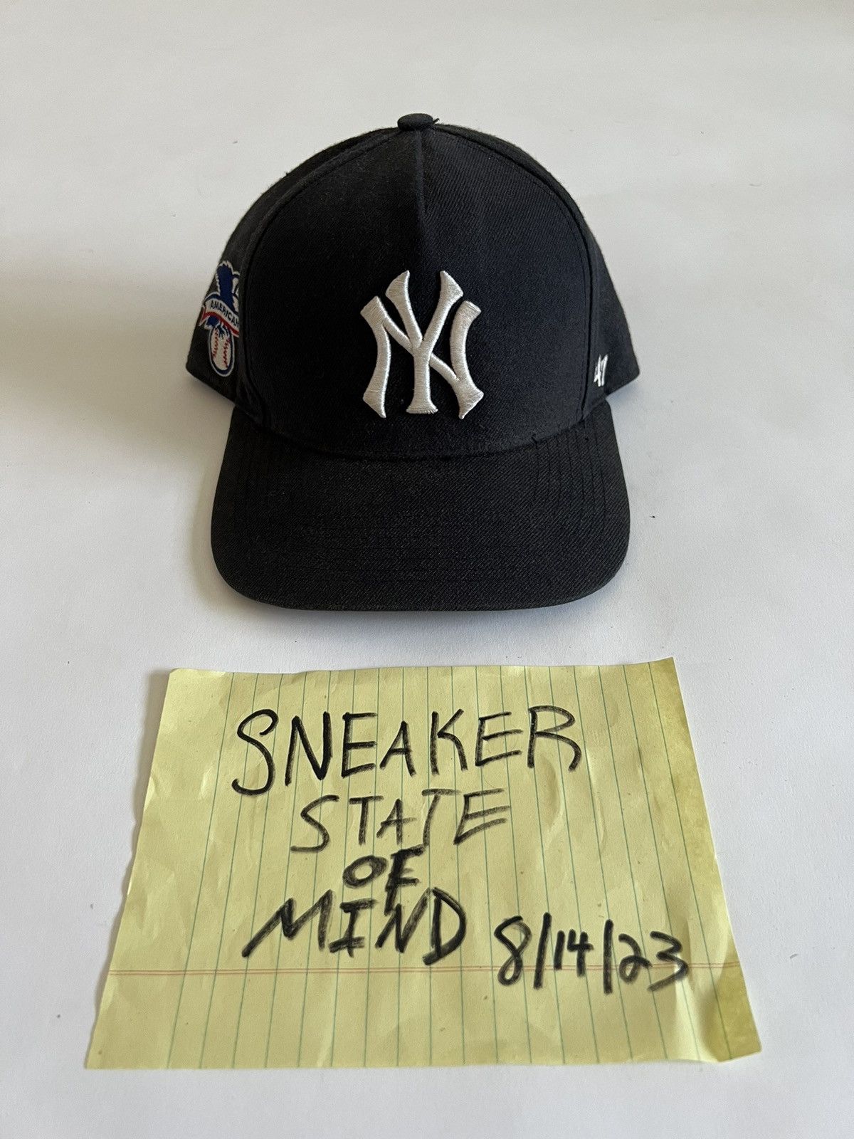 RARE Navy SUPREME YANKEES SNAPBACK SS15 Fast shipping
