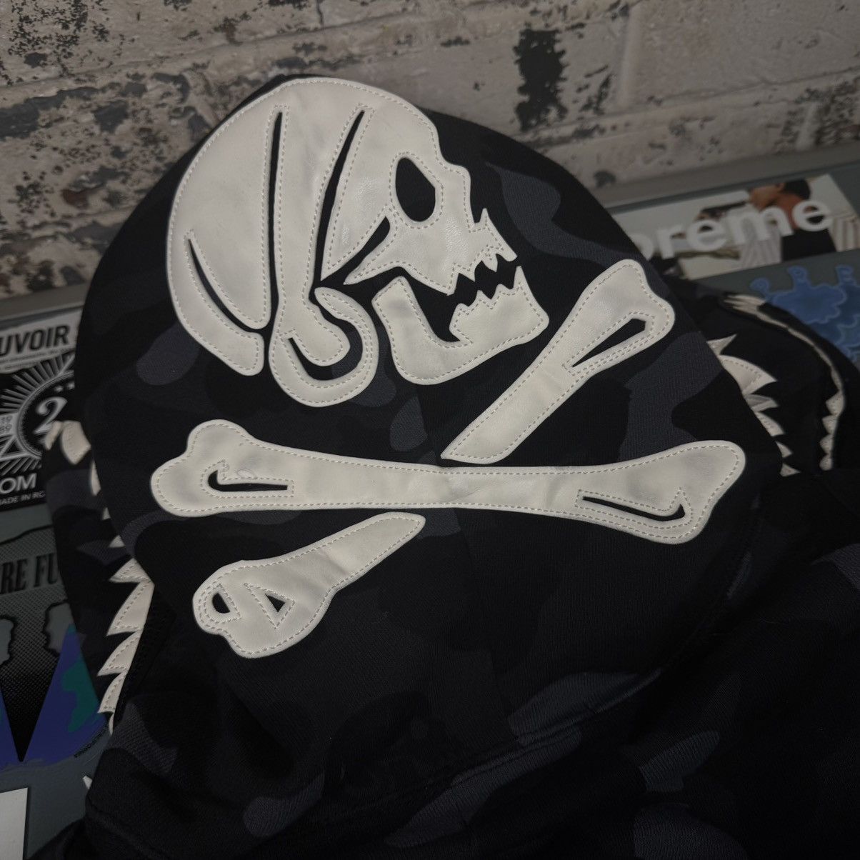 Bape × Neighborhood BAPE NBHD Camo Shark Hoodie Black XL Used Size US XL / EU 56 / 4 - 4 Thumbnail
