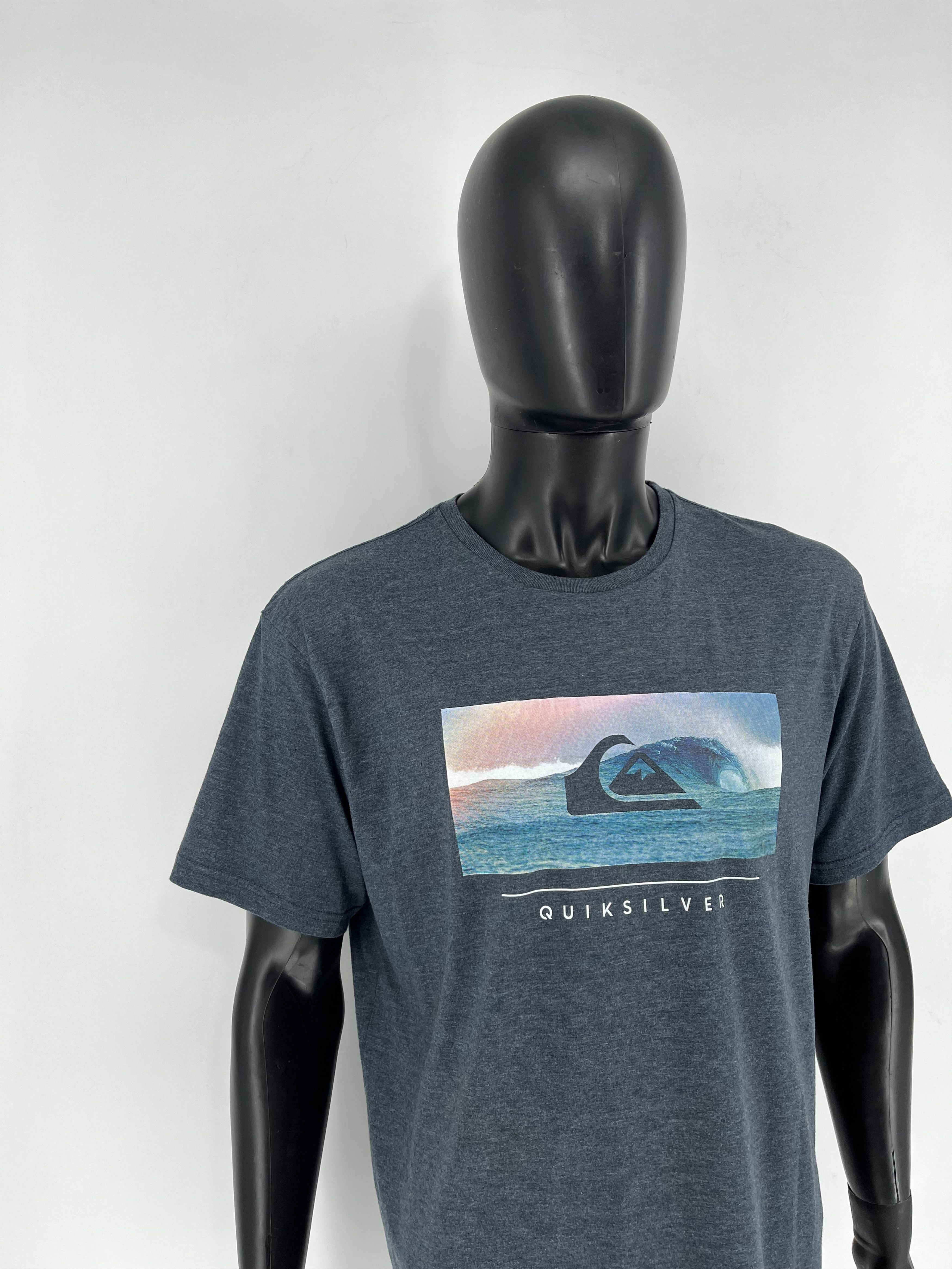 Quiksilver Vintage Quiksilver T-Shirt Size XL Surf Skateboard y2k Size US XL / EU 56 / 4 - 3 Thumbnail