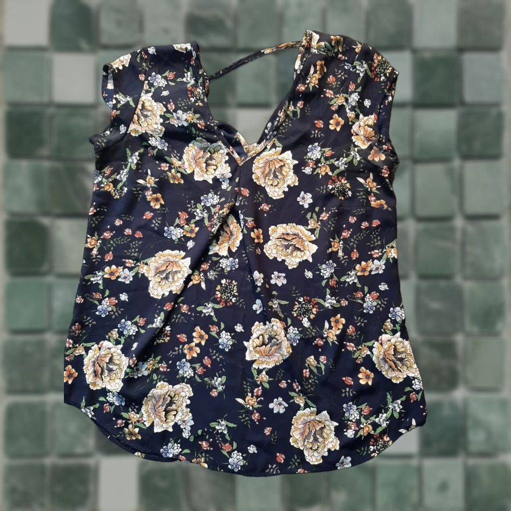 Vintage Halogen Sleeveless Blouse Womens XS Blue Floral Top Size XS / US 0-2 / IT 36-38 - 1 Thumbnail