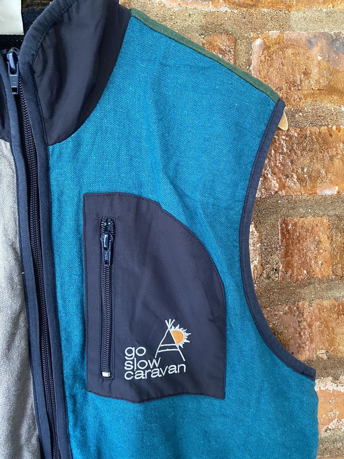 go slow caravan Go Slow Caravan multicolor vest Size US L / EU 52-54 / 3 - 5 Thumbnail