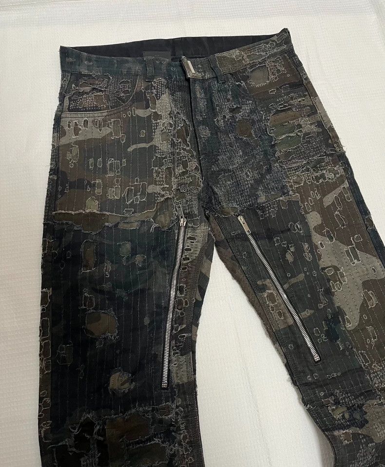 Givenchy Givenchy SizeXL Distressed denim jeans, size 32 Size US 30 / EU 46 - 2 Thumbnail