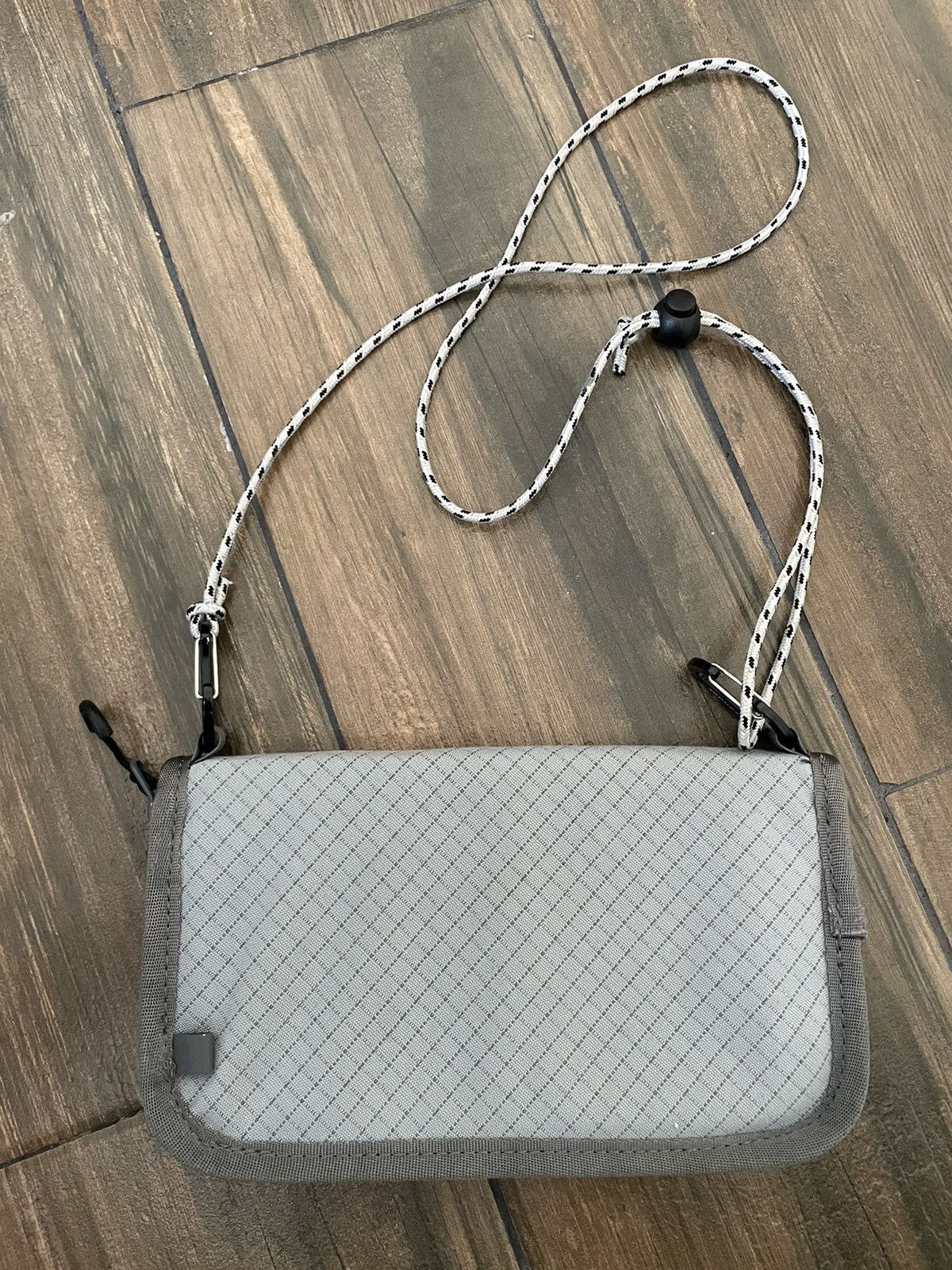 And Wander And Wander Reflective Rip Pouch Size ONE SIZE - 2 Thumbnail