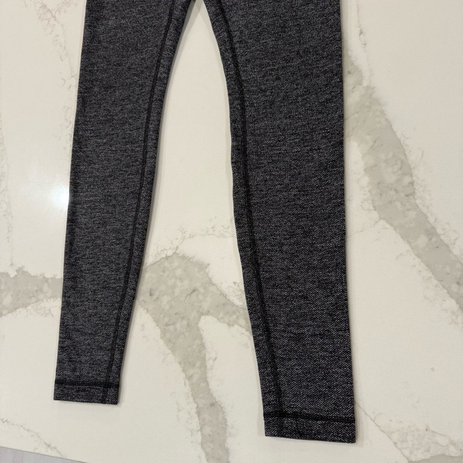 Lululemon Lululemon Wunder Under Low-Rise Tight 30” Leggings Women’s 8 Size 30" / US 8 / IT 44 - 6 Thumbnail