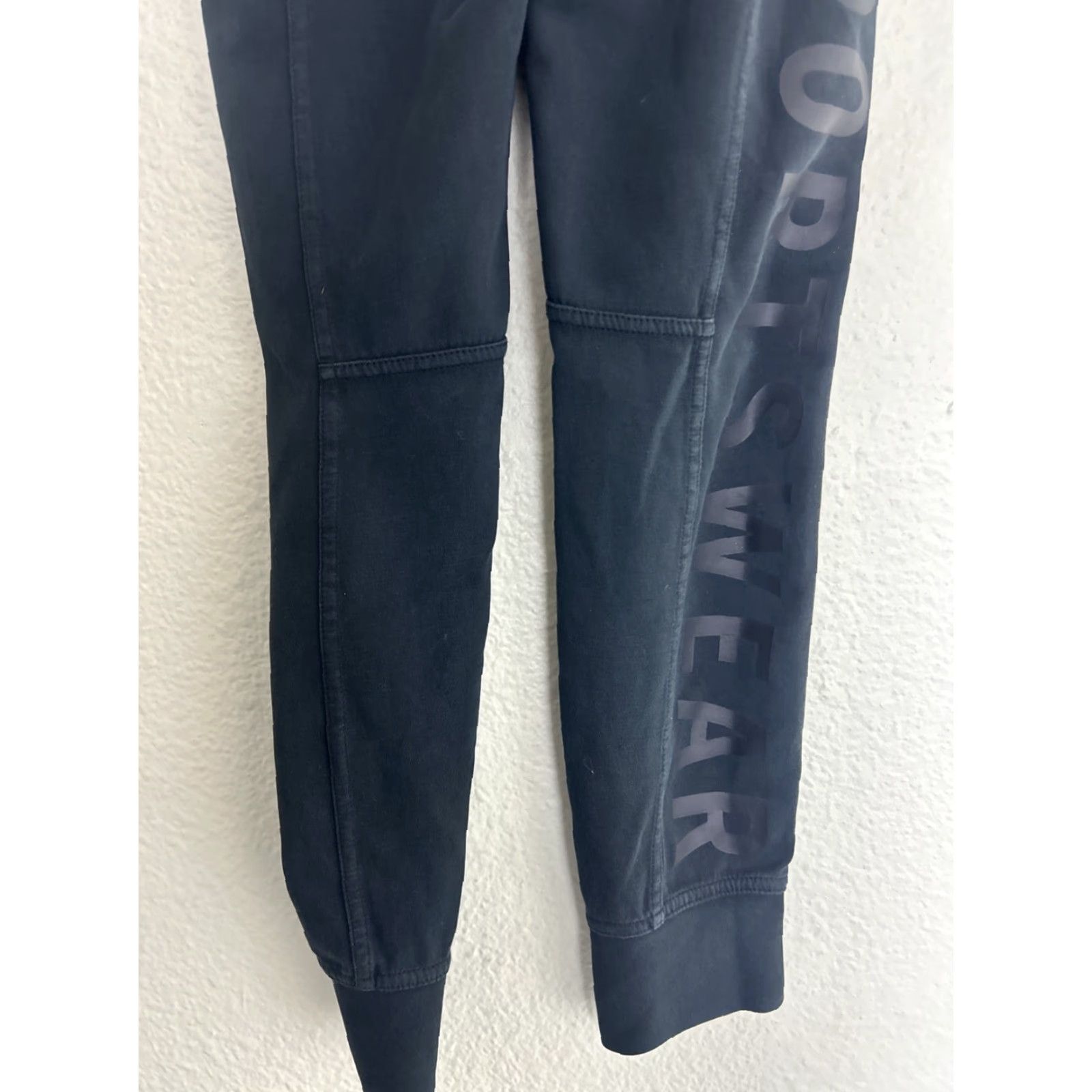 Nike Nike Sportswear Essential Logo Leggings Womens Small Black Skinny 29in Inseam Athletic Yoga Gym & Training Nike Pro Size 28" / US 6 / IT 42 - 7 Thumbnail