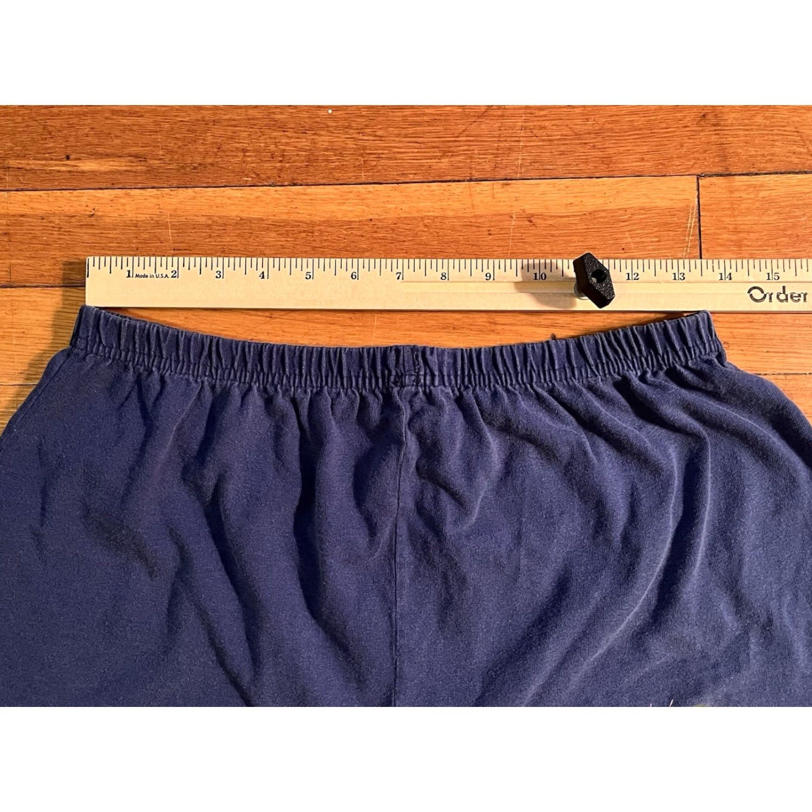 Vintage VINTAGE Looney Tunes Tweety Bird Sweat Shorts Women’s M Navy 1997 Size 32" / US 10 / IT 46 - 6 Thumbnail