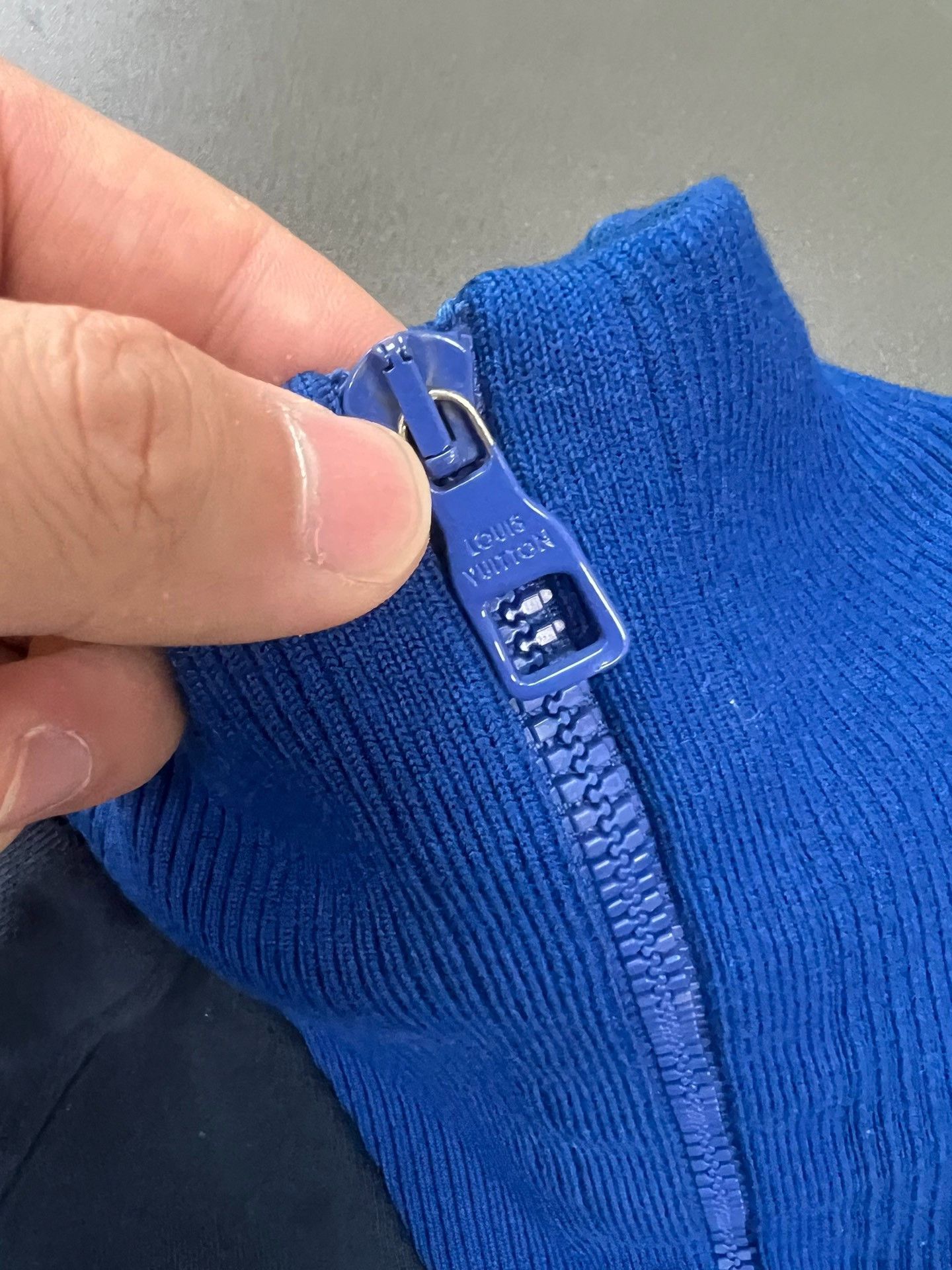 Louis Vuitton Louis Vuitton Long Sleeve Sweater with Standing Collar, Zip Size US M / EU 48-50 / 2 - 3 Thumbnail