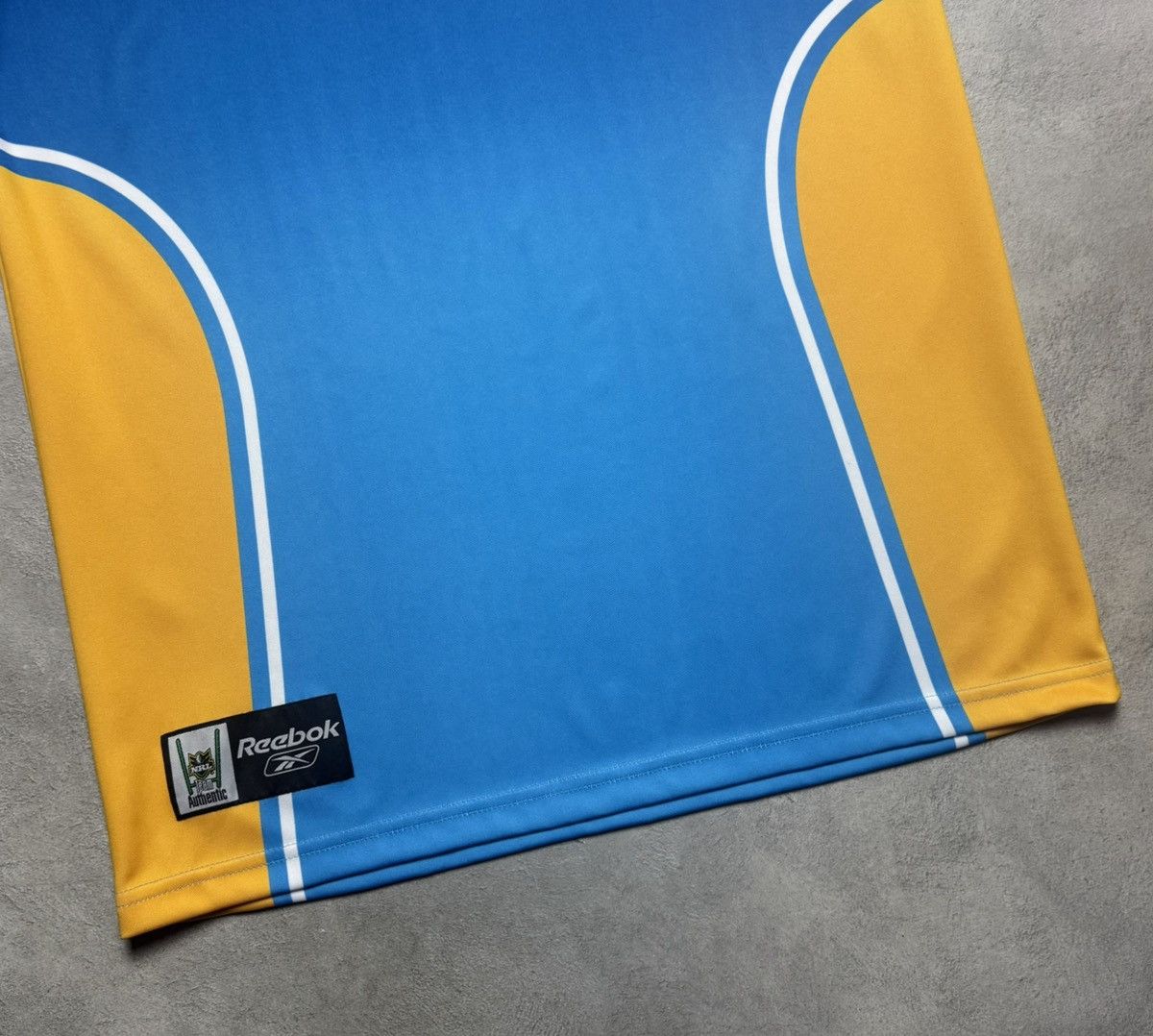 Reebok Gold Coast Titans NRL Rugby Shirt Jersey Reebok Size US XL / EU 56 / 4 - 4 Thumbnail