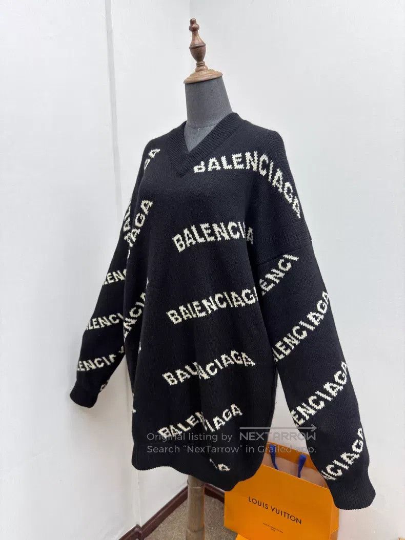 Balenciaga Balenciaga Black Logo Printed V-Neck Oversize Sweater Size US XS / EU 42 / 0 - 2 Thumbnail
