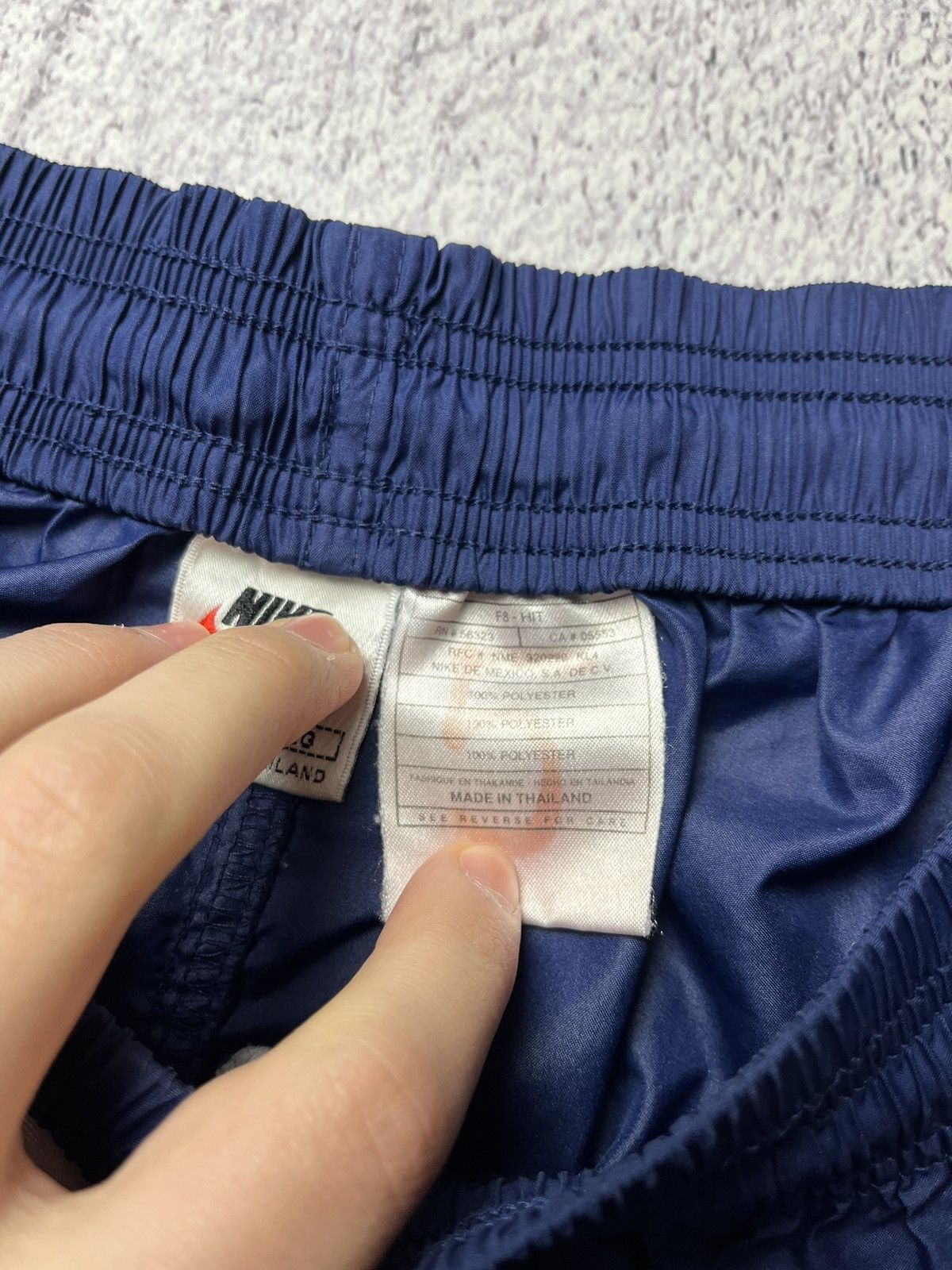 Nike Vintage Blue Nylon Shorts Nike Streetwear size XL Size US 36 / EU 52 - 15 Thumbnail