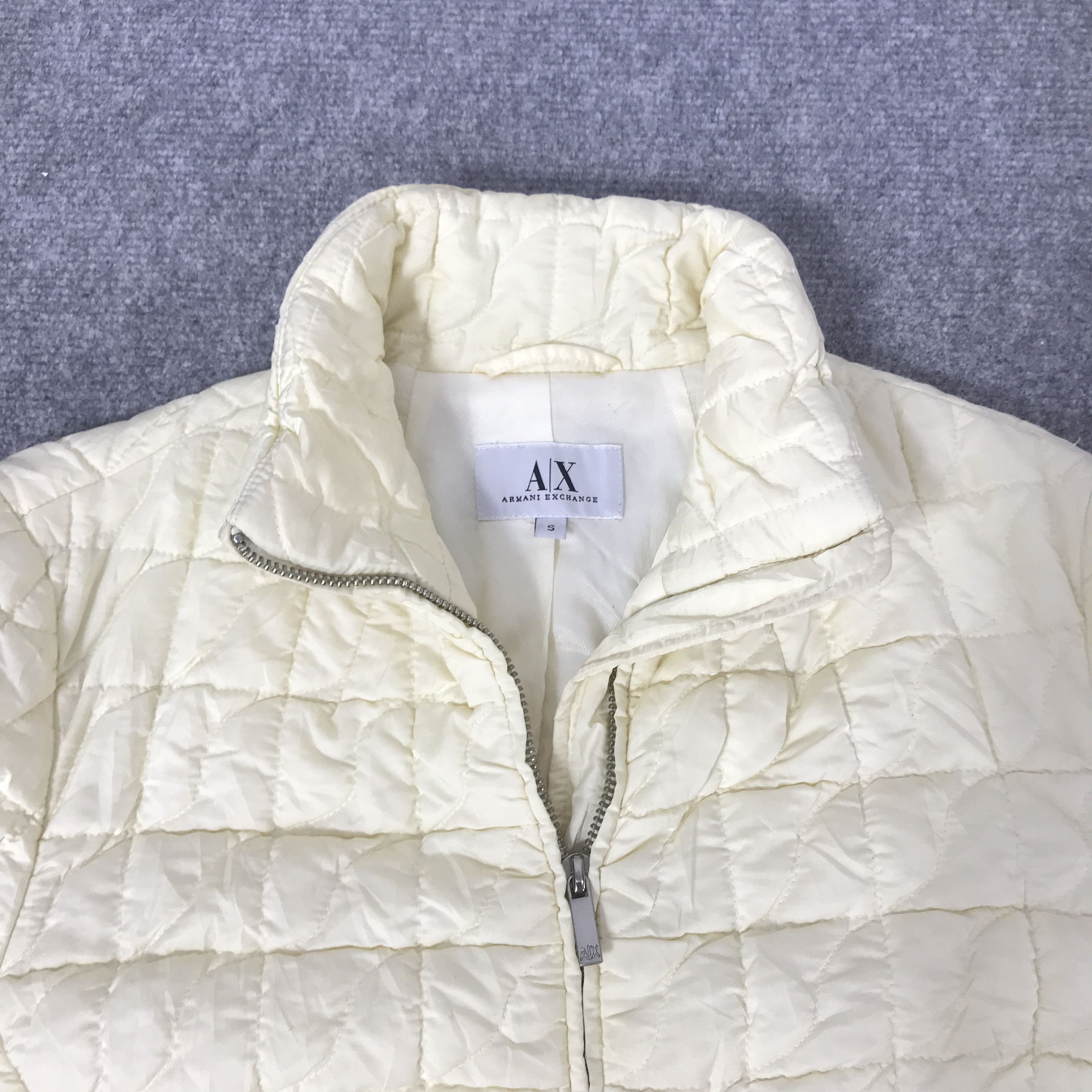 Armani Exchange Armani Exchange cropped design jacket K71B21 Size US S / EU 44-46 / 1 - 5 Thumbnail